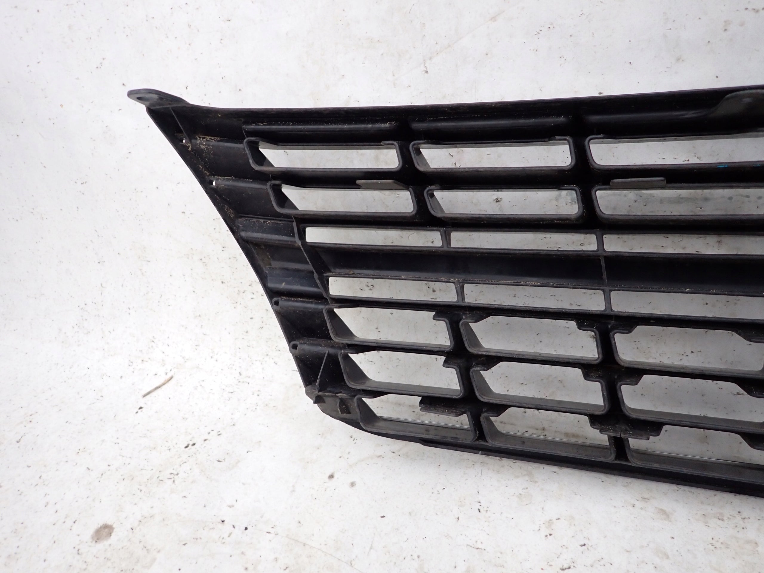 Kühlergrill Toyota 5 V HIACE FRONTGRILL 5311126380 Kühlergitter