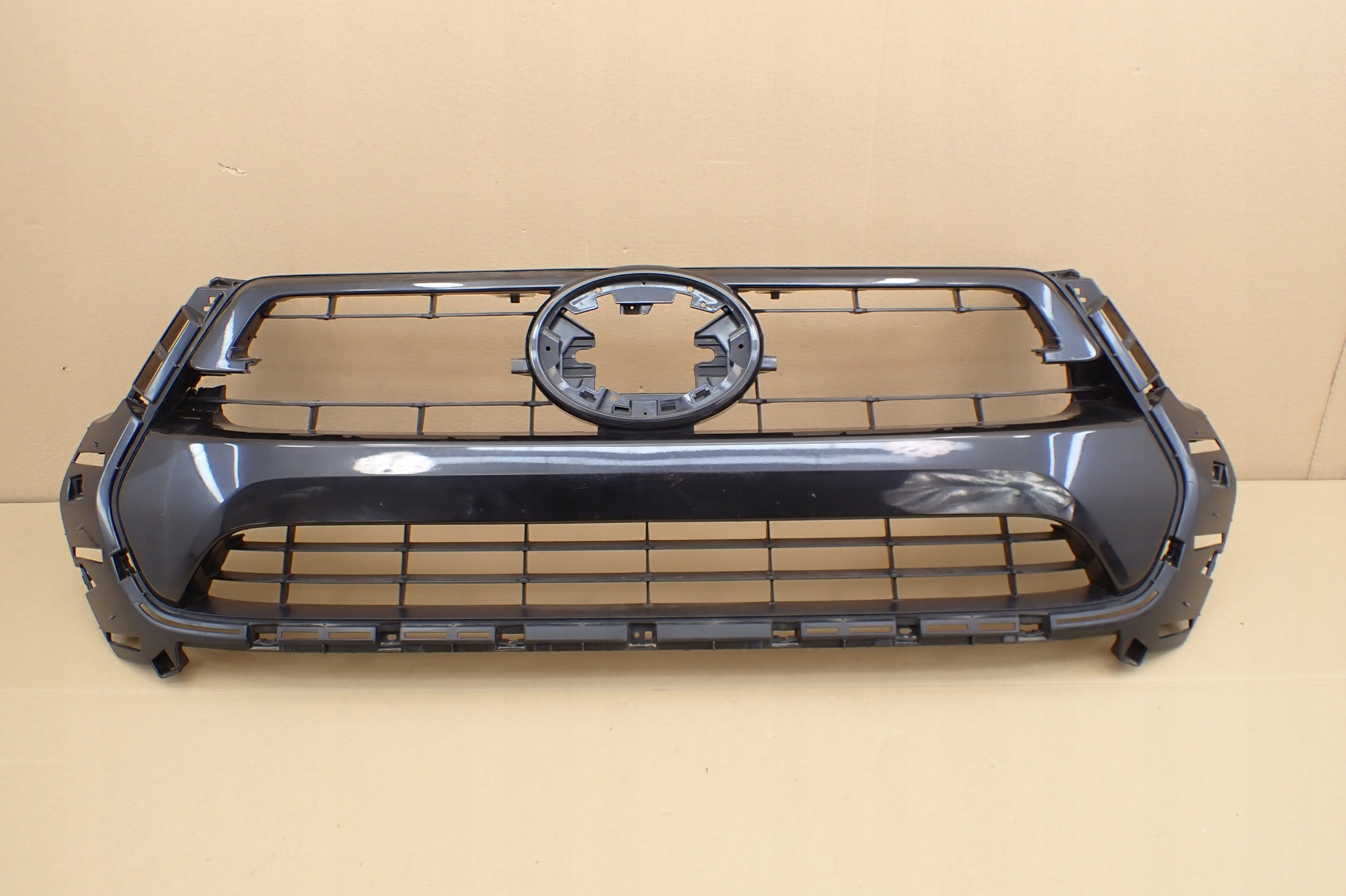 Kühlergrill Toyota HILUX E 5 V FRONTGRILL 531000KK00 Kühlergitter