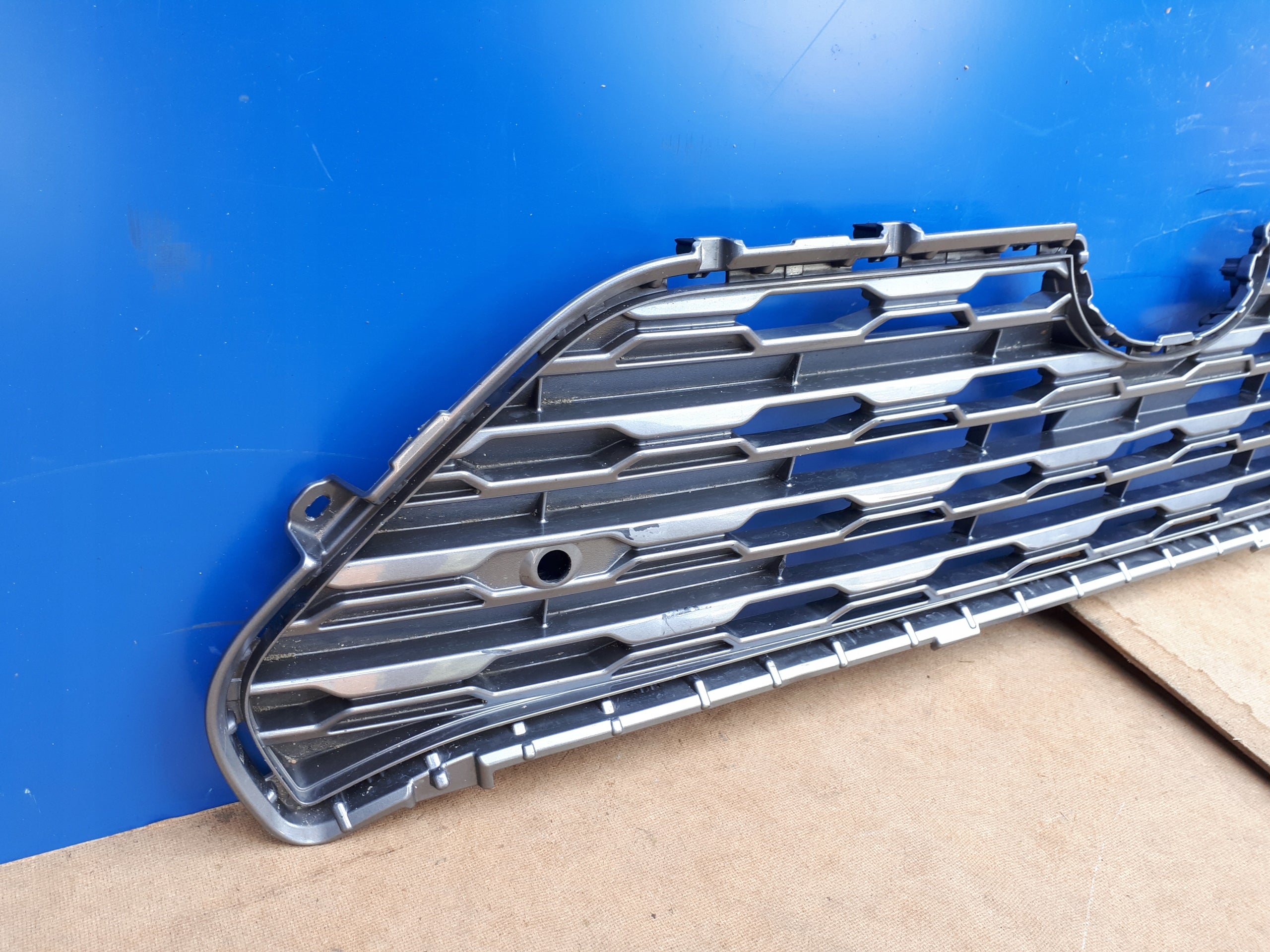 Kühlergrill Toyota E 5 RAV4 FRONTGRILL 5311242190 Kühlergitter