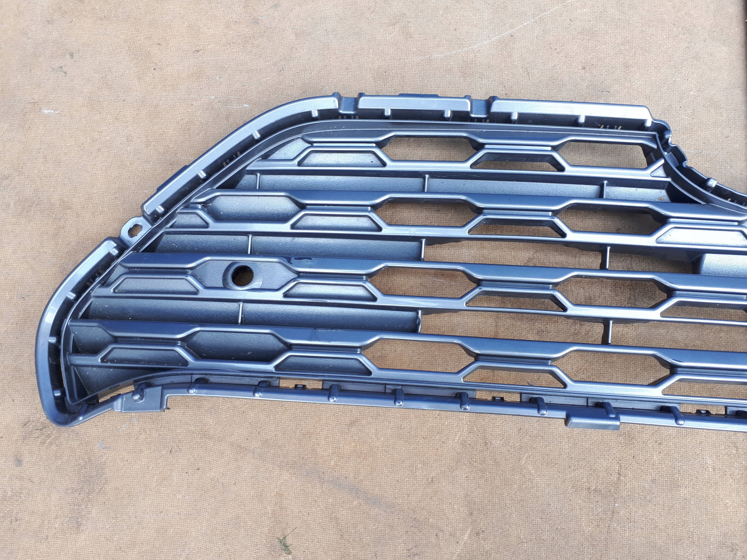 Kühlergrill Toyota E 5 RAV4 FRONTGRILL 5311242190 Kühlergitter