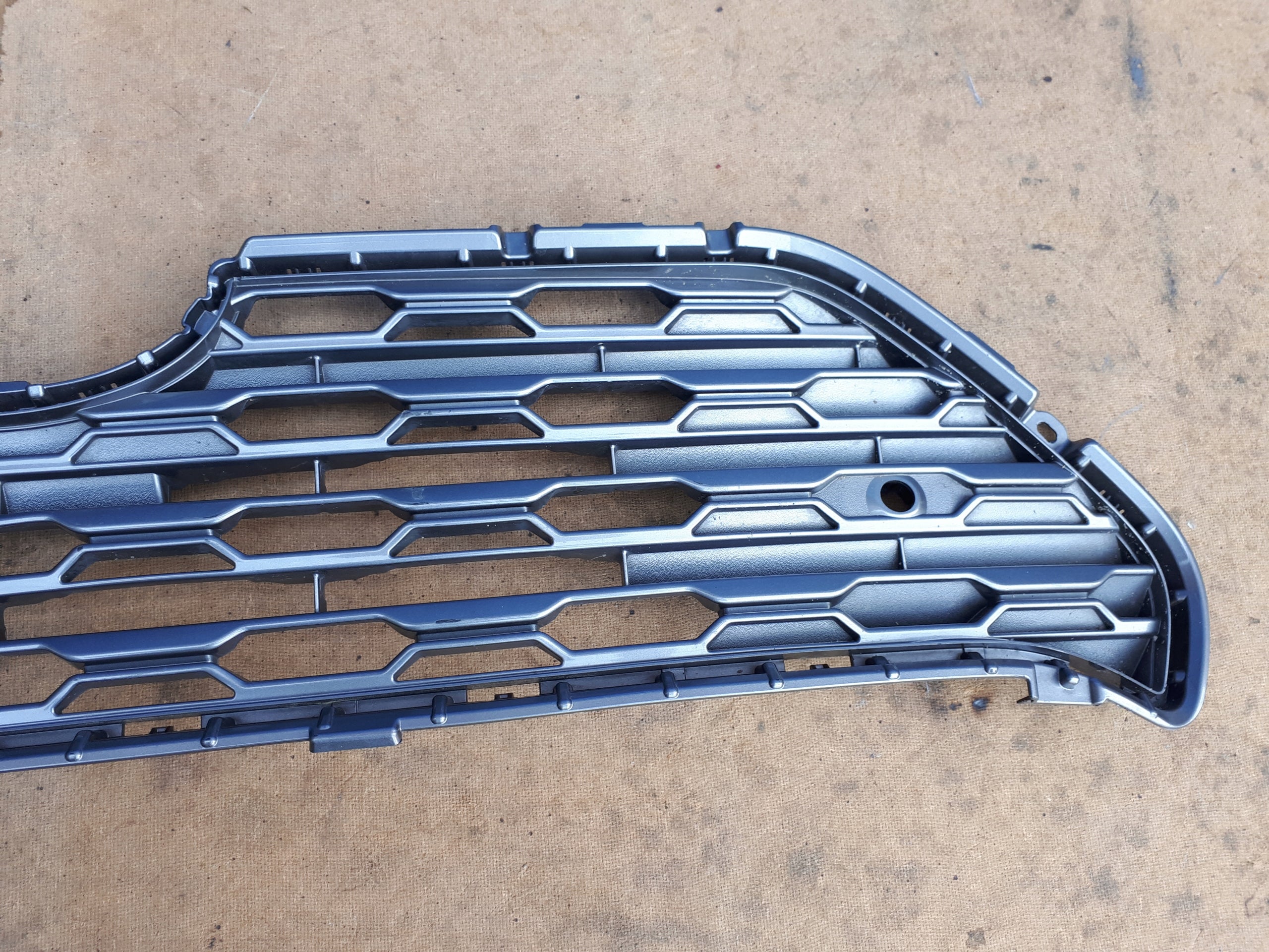 Kühlergrill Toyota E 5 RAV4 FRONTGRILL 5311242190 Kühlergitter