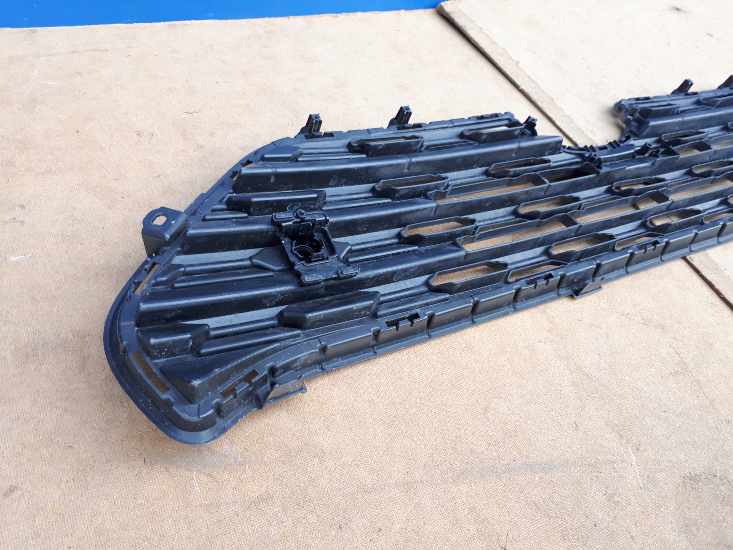 Kühlergrill Toyota E 5 RAV4 FRONTGRILL 5311242190 Kühlergitter