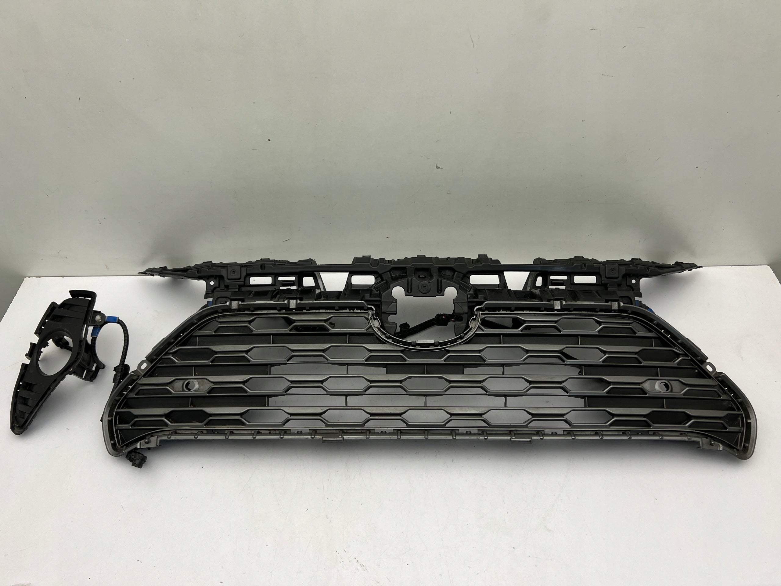 Kühlergrill Toyota RAV4 E 5 FRONTGRILL 5311242190 Kühlergitter