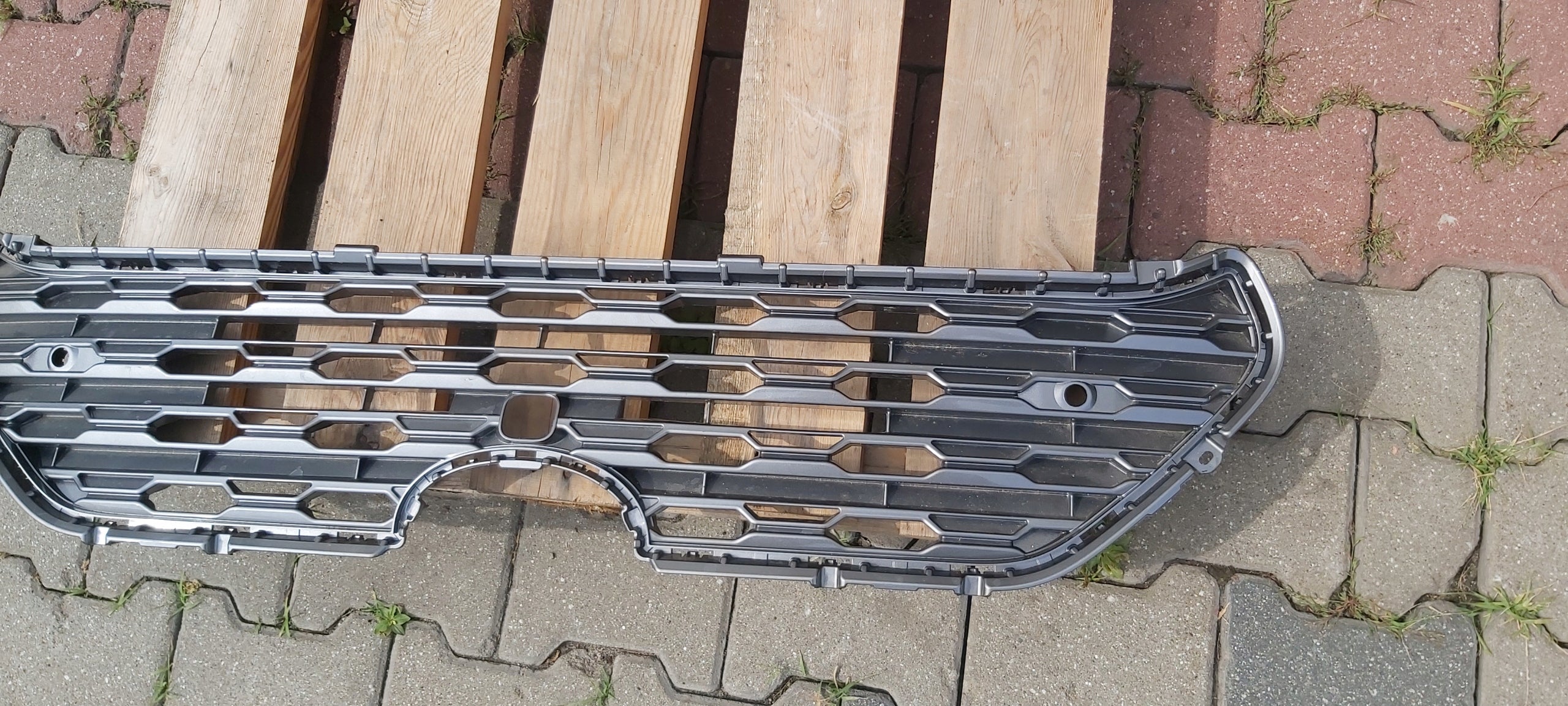 Kühlergrill Toyota 5 RAV4 E FRONTGRILL 5311242340 Kühlergitter