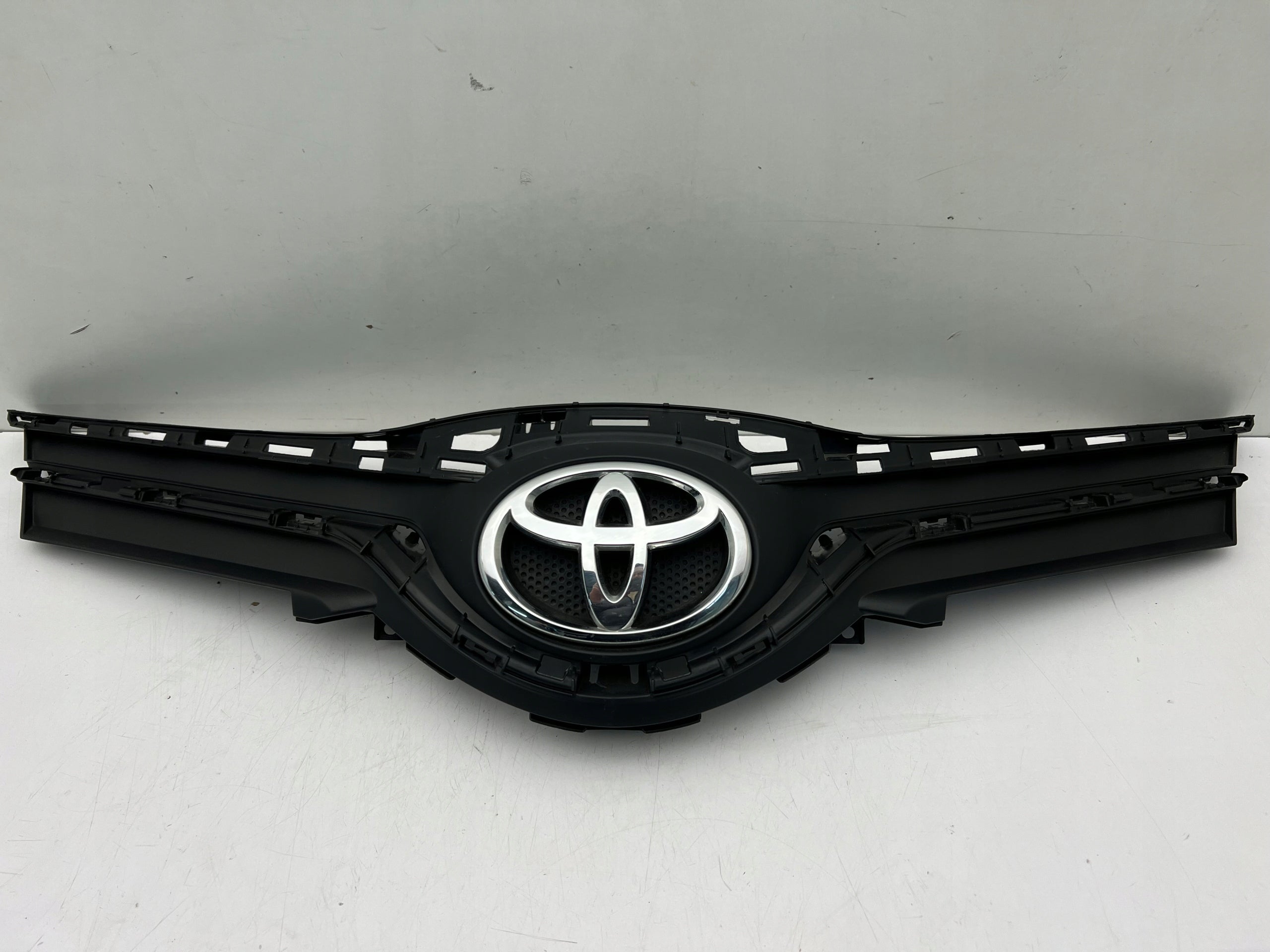  Kühlergrill Toyota CHR 5 E YARIS I FRONTGRILL 531010D660 Kühlergitter product image