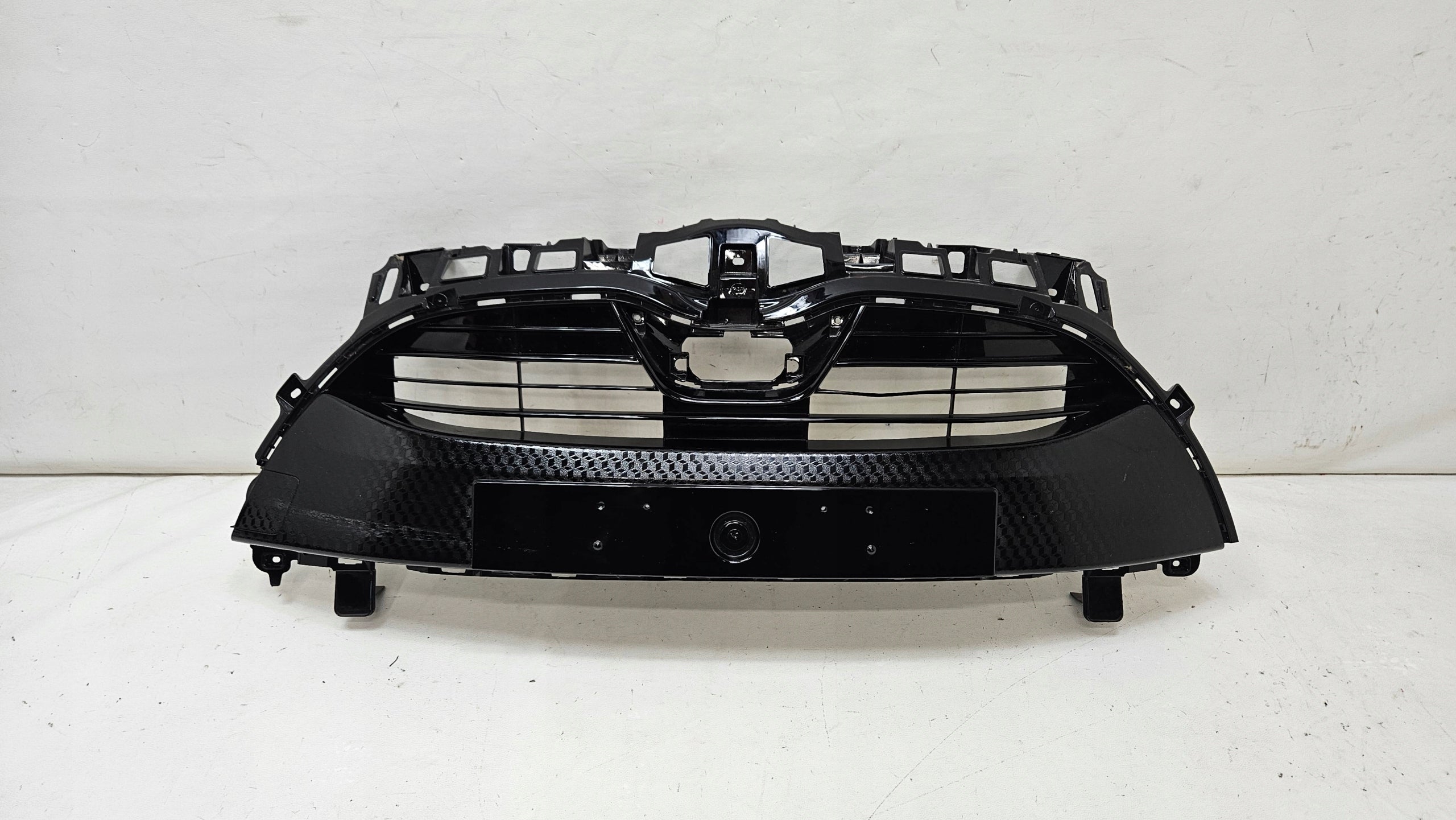  Grille Toyota E 5 V YARIS I FRONT GRILL 531010DG60 Radiator grille  product image