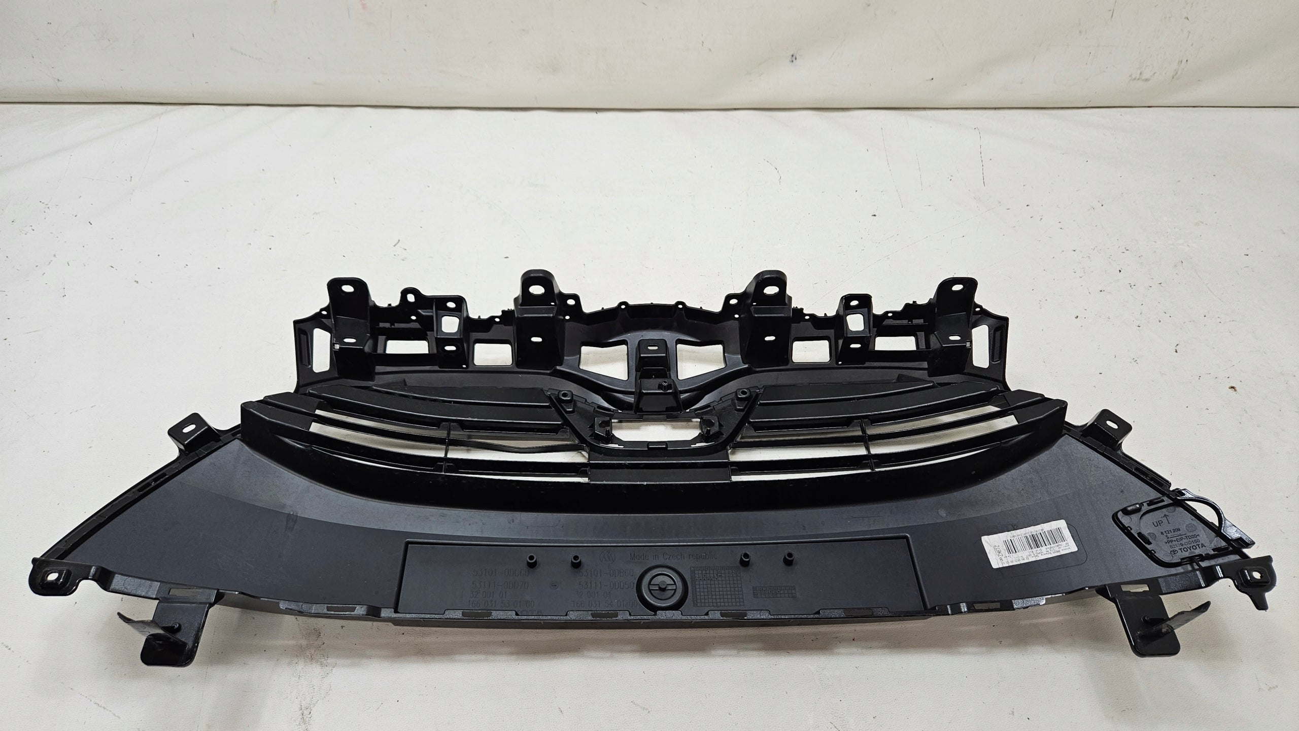 Kühlergrill Toyota E 5 V YARIS I FRONTGRILL 531010DG60 Kühlergitter