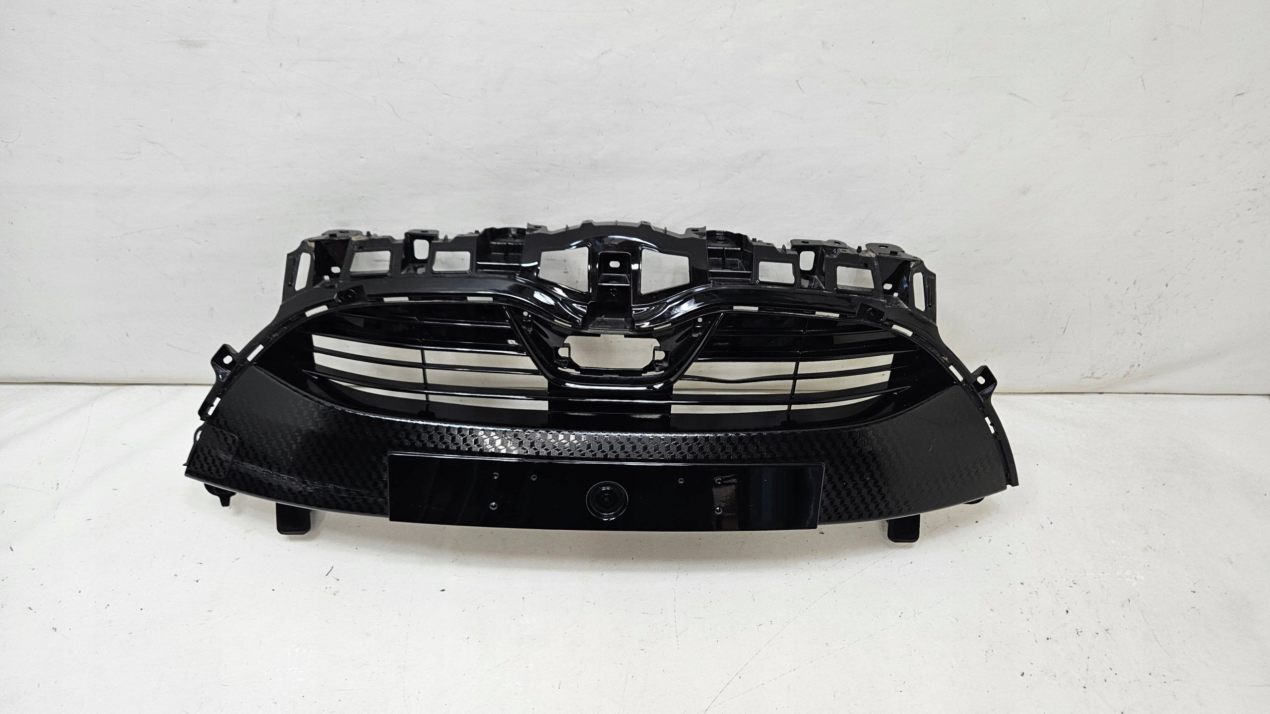 Kühlergrill Toyota E 5 V YARIS I FRONTGRILL 531010DG60 Kühlergitter