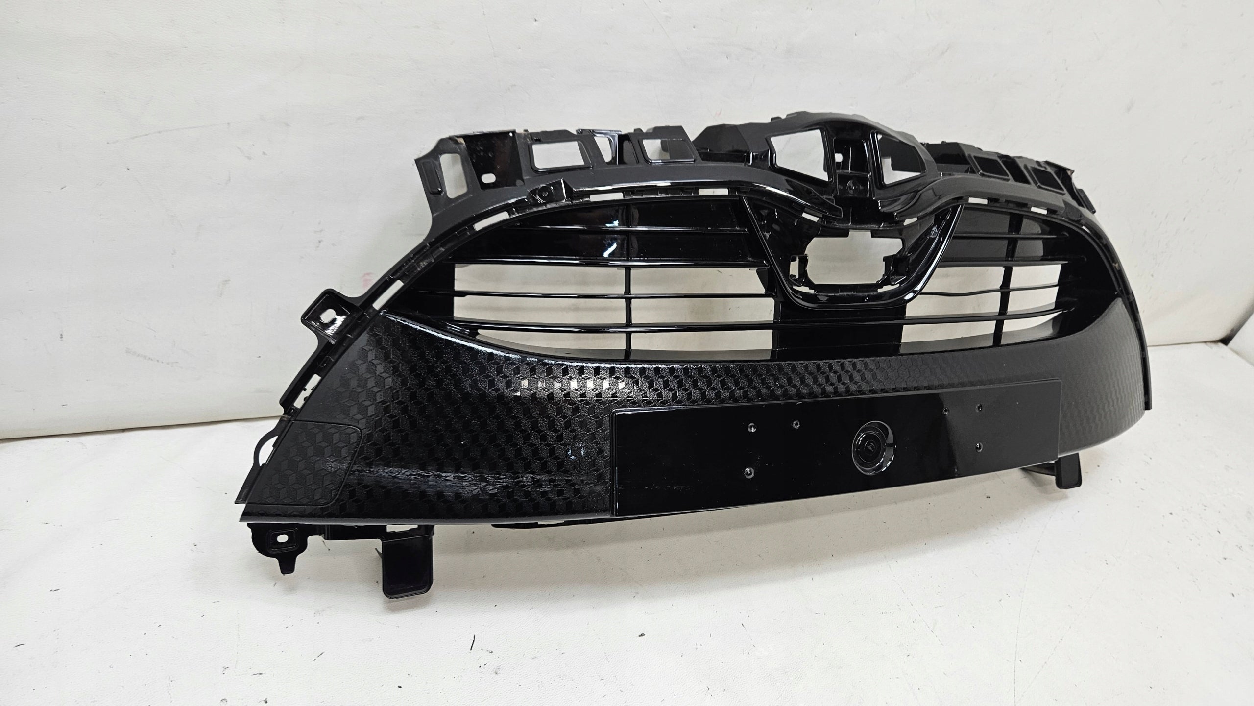 Kühlergrill Toyota E 5 V YARIS I FRONTGRILL 531010DG60 Kühlergitter