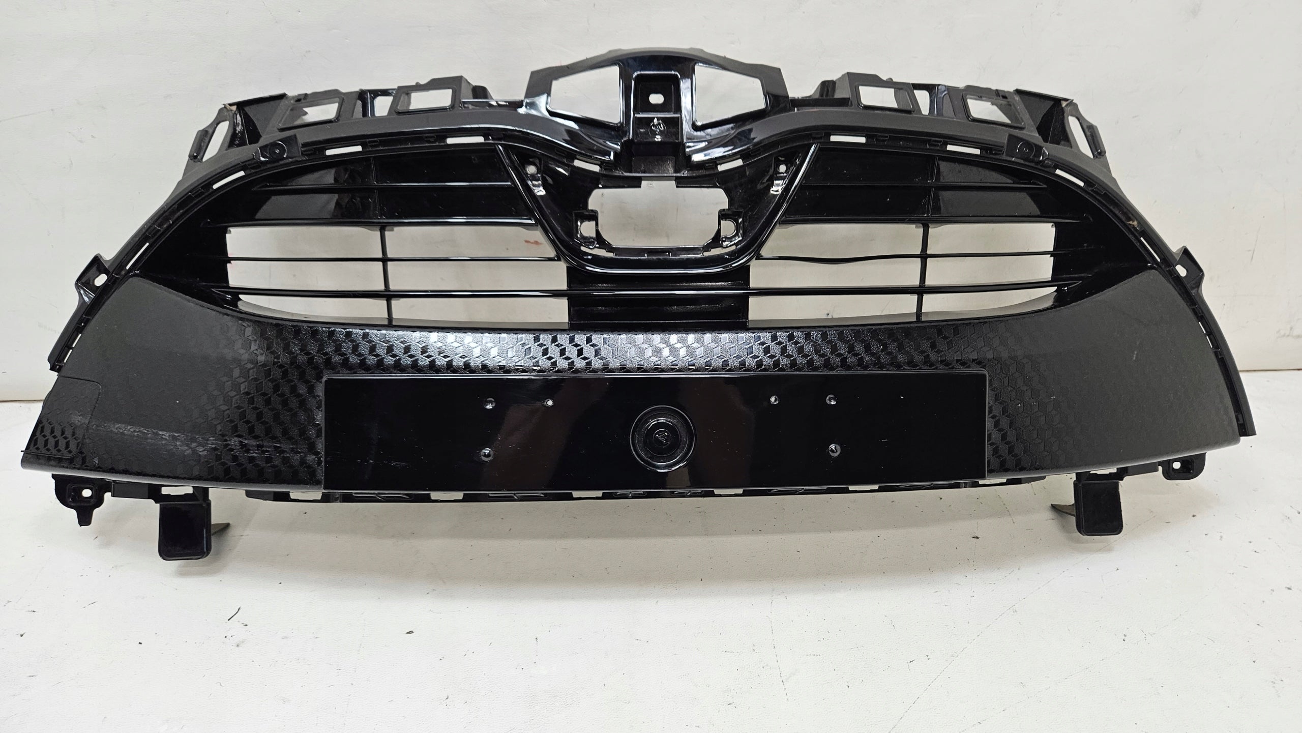 Kühlergrill Toyota E 5 V YARIS I FRONTGRILL 531010DG60 Kühlergitter