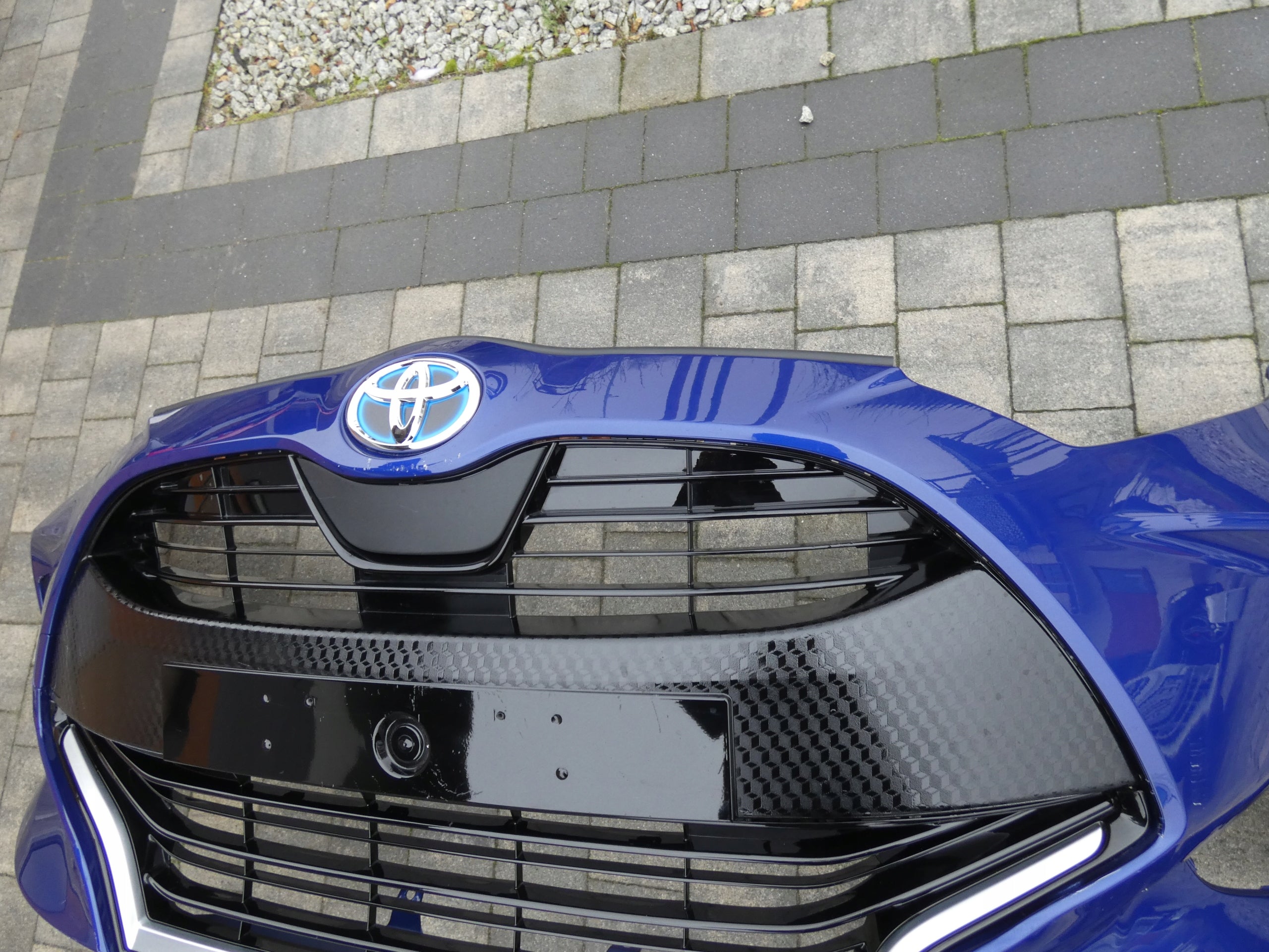 Kühlergrill Toyota E YARIS FRONTGRILL 531010DG60 Kühlergitter