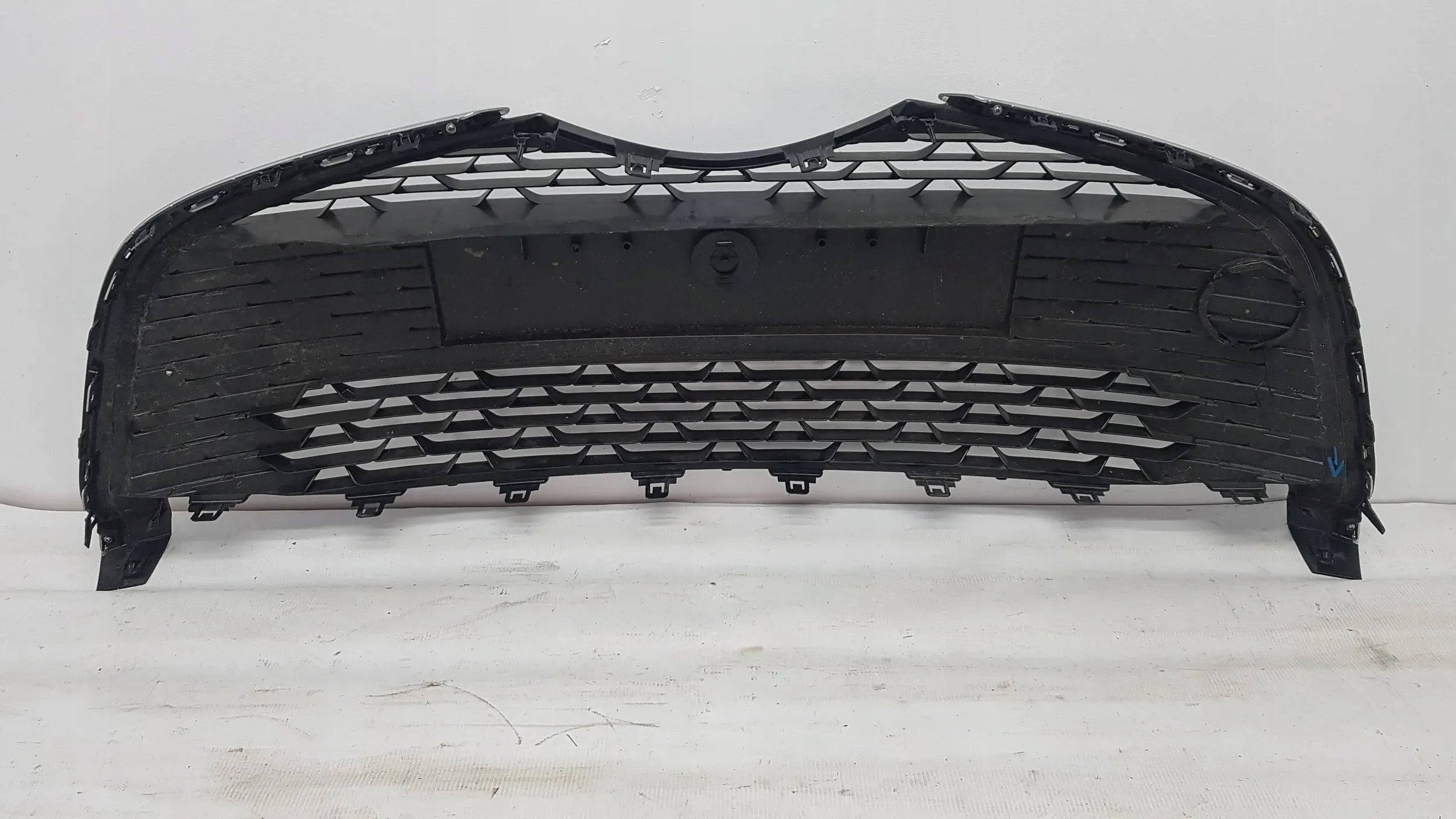 Kühlergrill Toyota YARIS I FRONTGRILL 531020D110 Kühlergitter