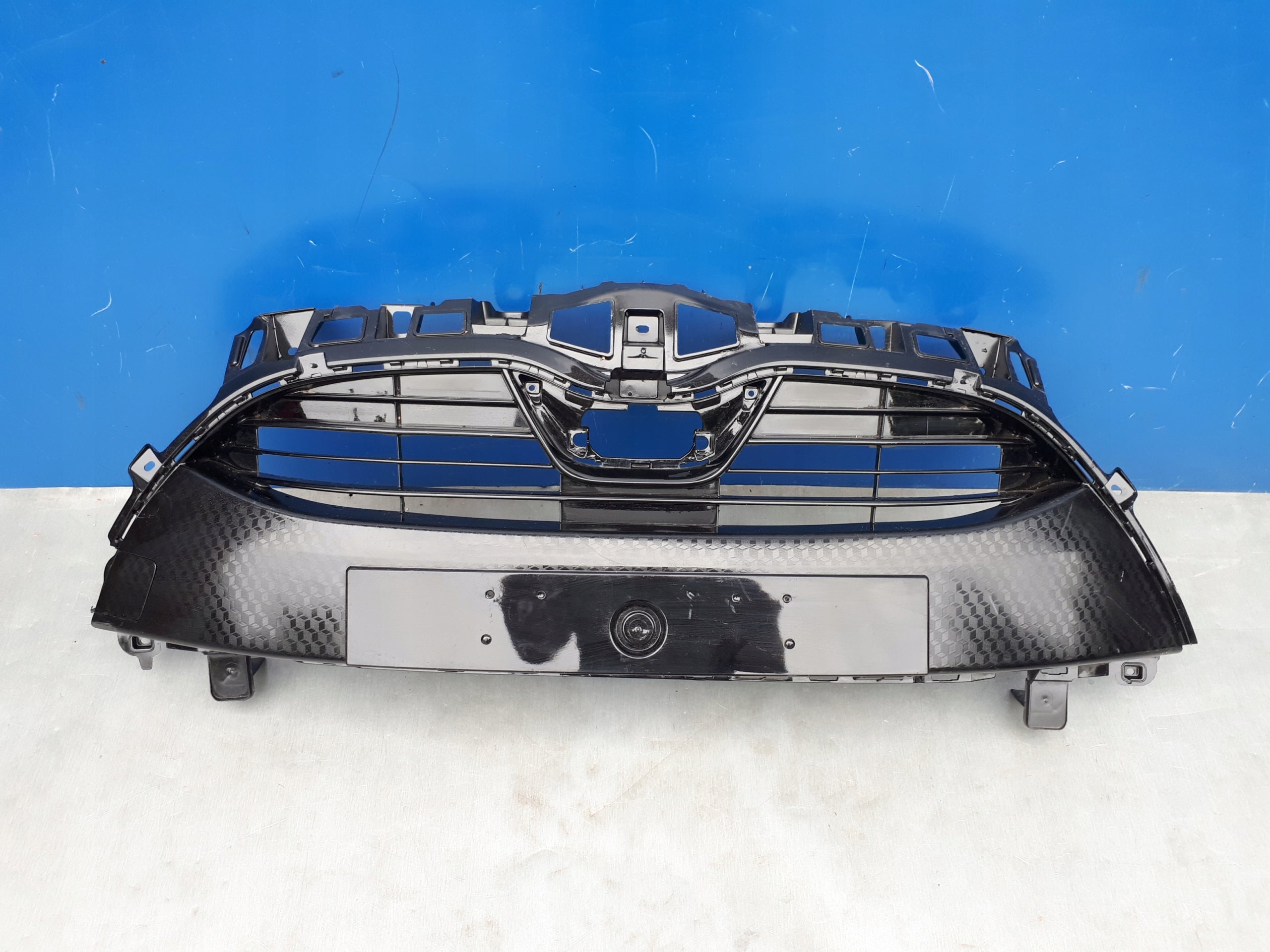 Kühlergrill Toyota E 5 V YARIS I FRONTGRILL 53111K0020 Kühlergitter