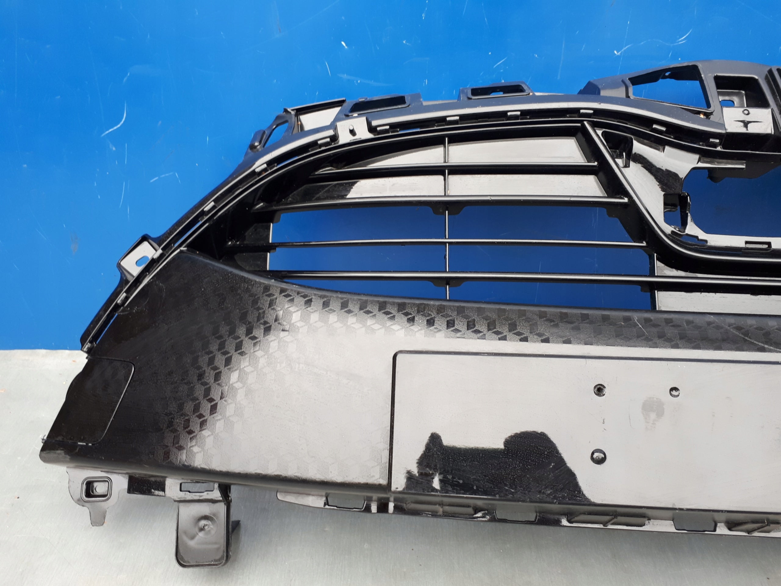 Kühlergrill Toyota E 5 V YARIS I FRONTGRILL 53111K0020 Kühlergitter