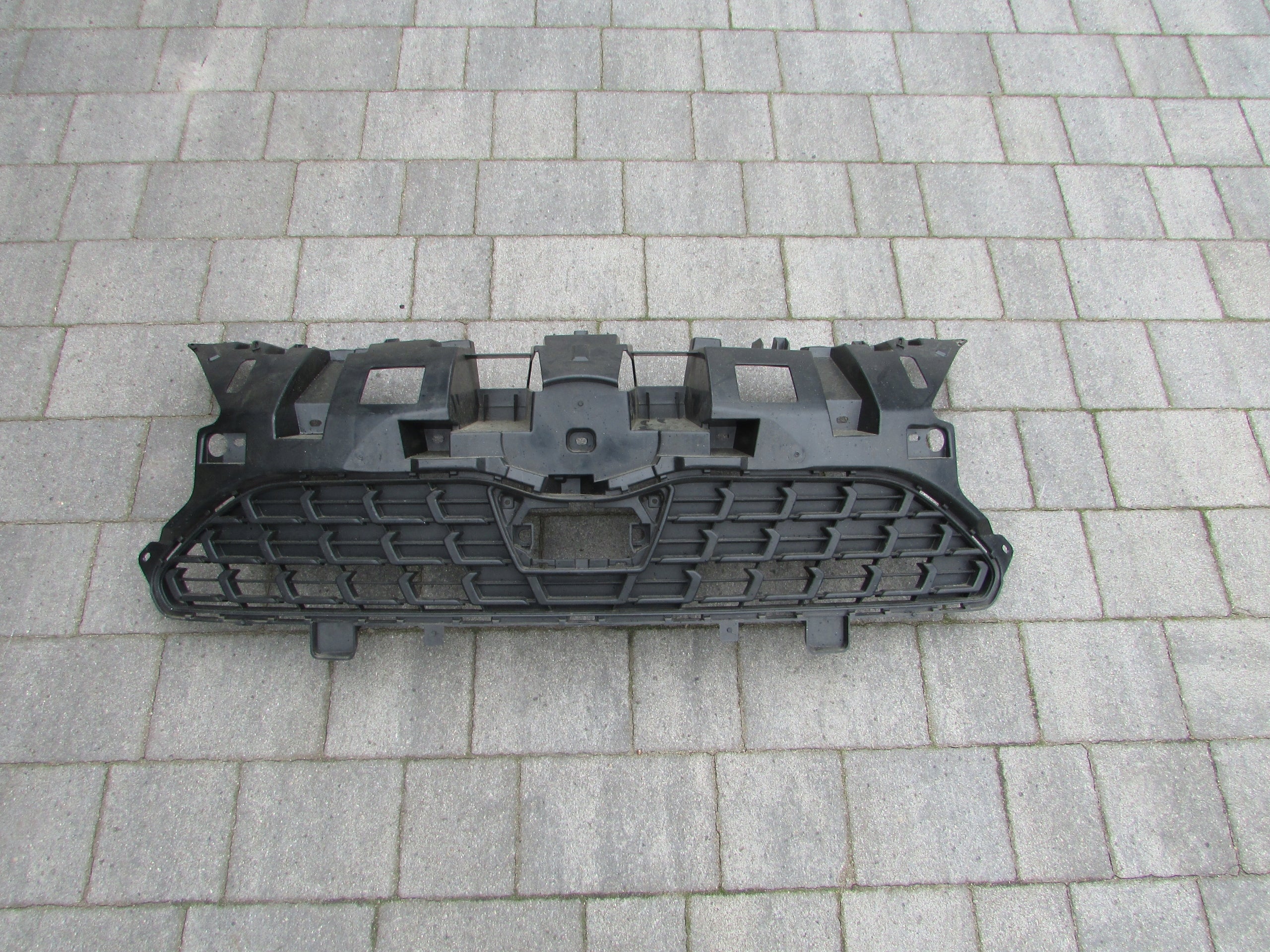  Kühlergrill Toyota E 5 YARIS CROSS FRONTGRILL 531010DB30 Kühlergitter product image