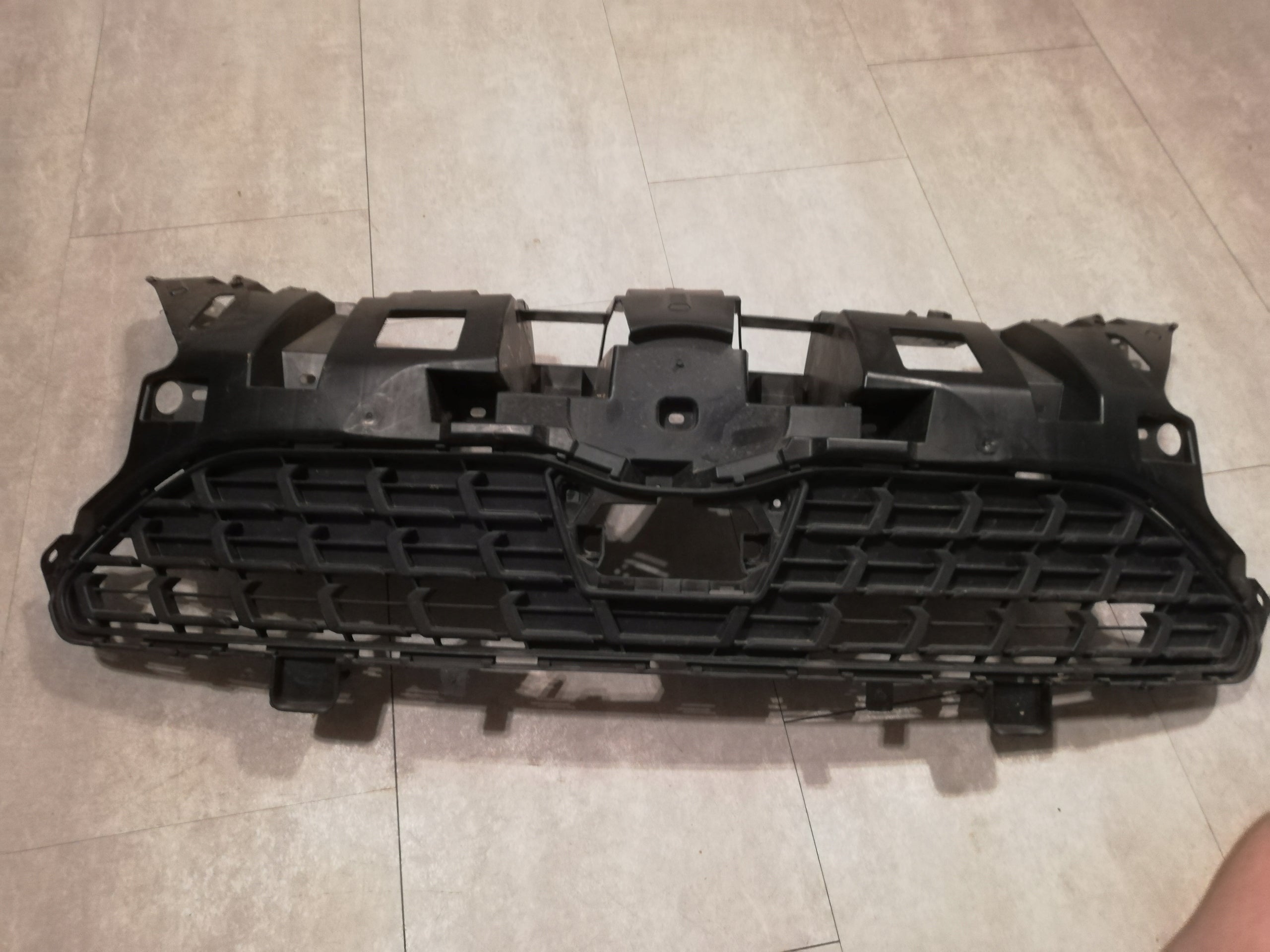 Kühlergrill Toyota E 5 YARIS CROSS FRONTGRILL 531110DB20 Kühlergitter