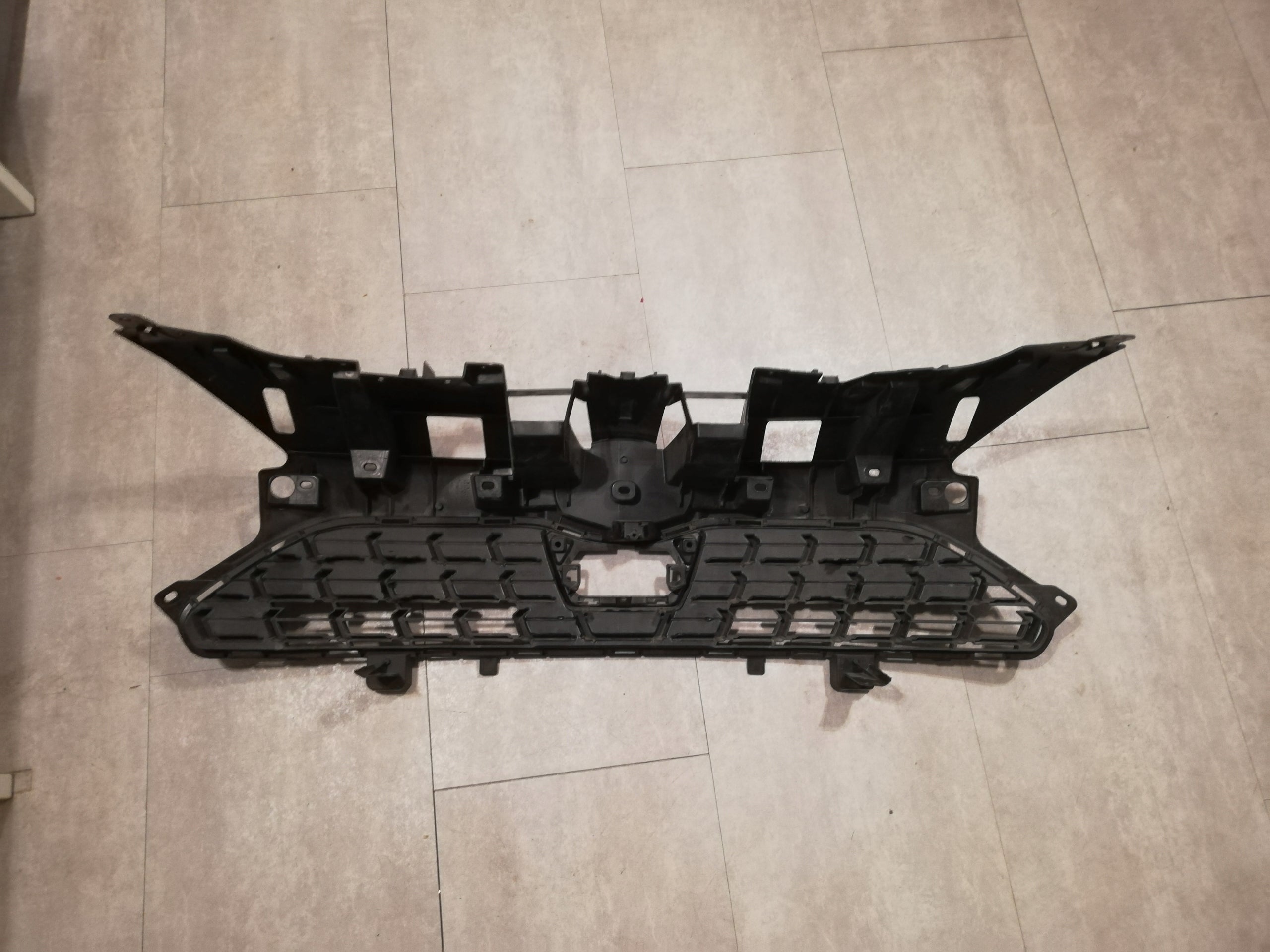 Kühlergrill Toyota E 5 YARIS CROSS FRONTGRILL 531110DB20 Kühlergitter