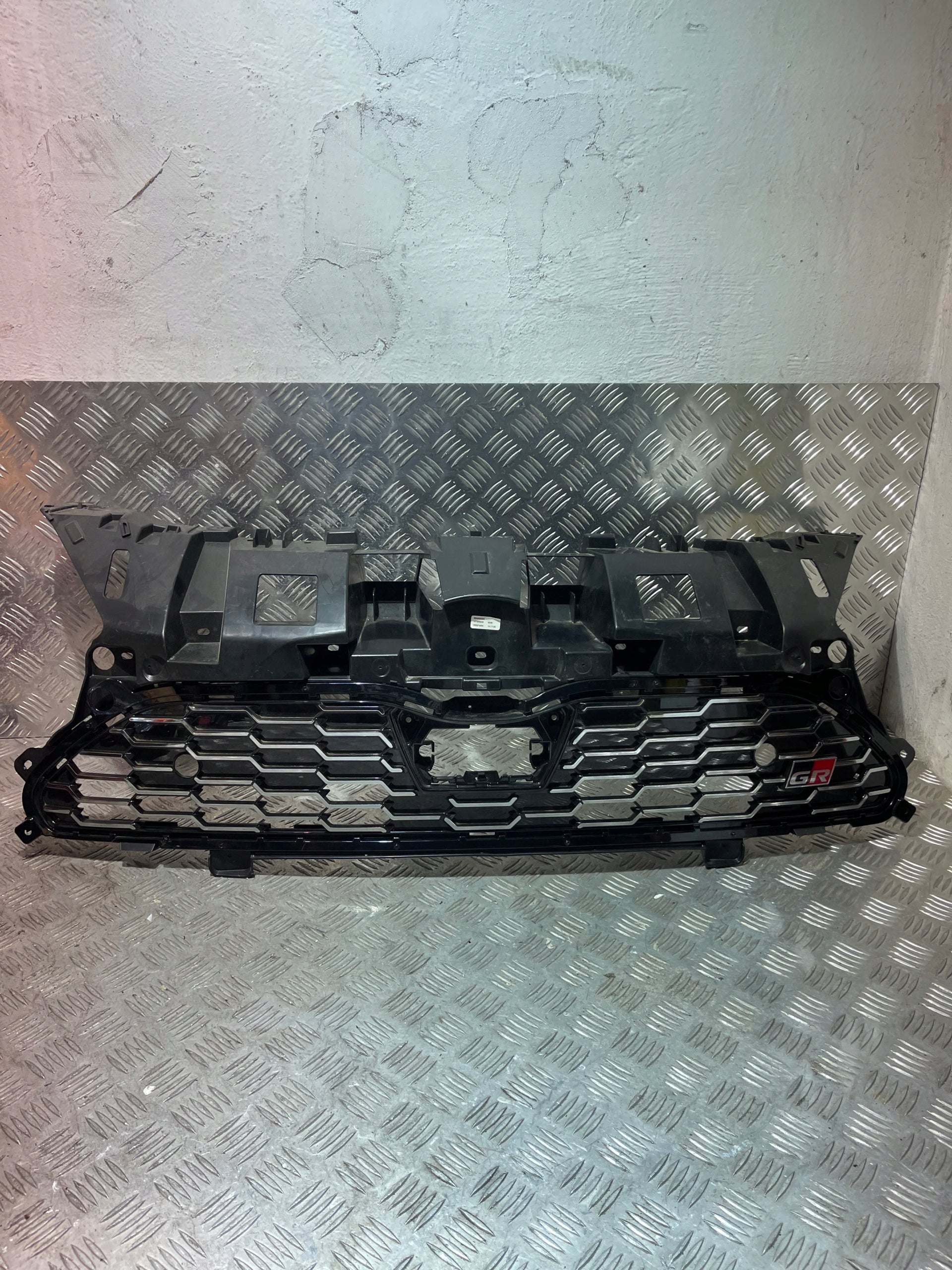 Calandre Toyota YARIS CROSS FRONT GRILL calandre 