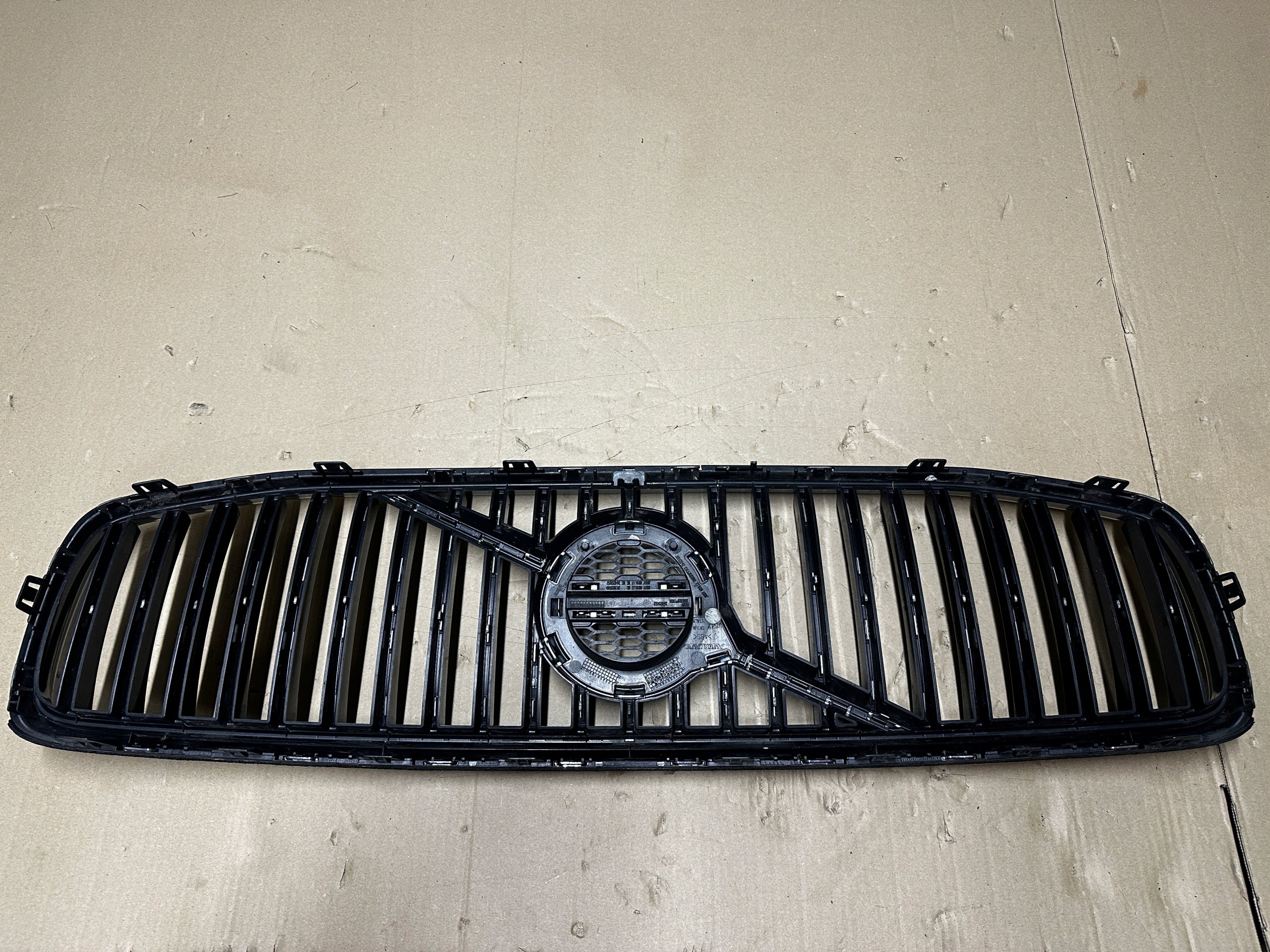 Kühlergrill Volvo V90 40 142 CROSS COUNTRY FRONTGRILL 31383520 Kühlergitter