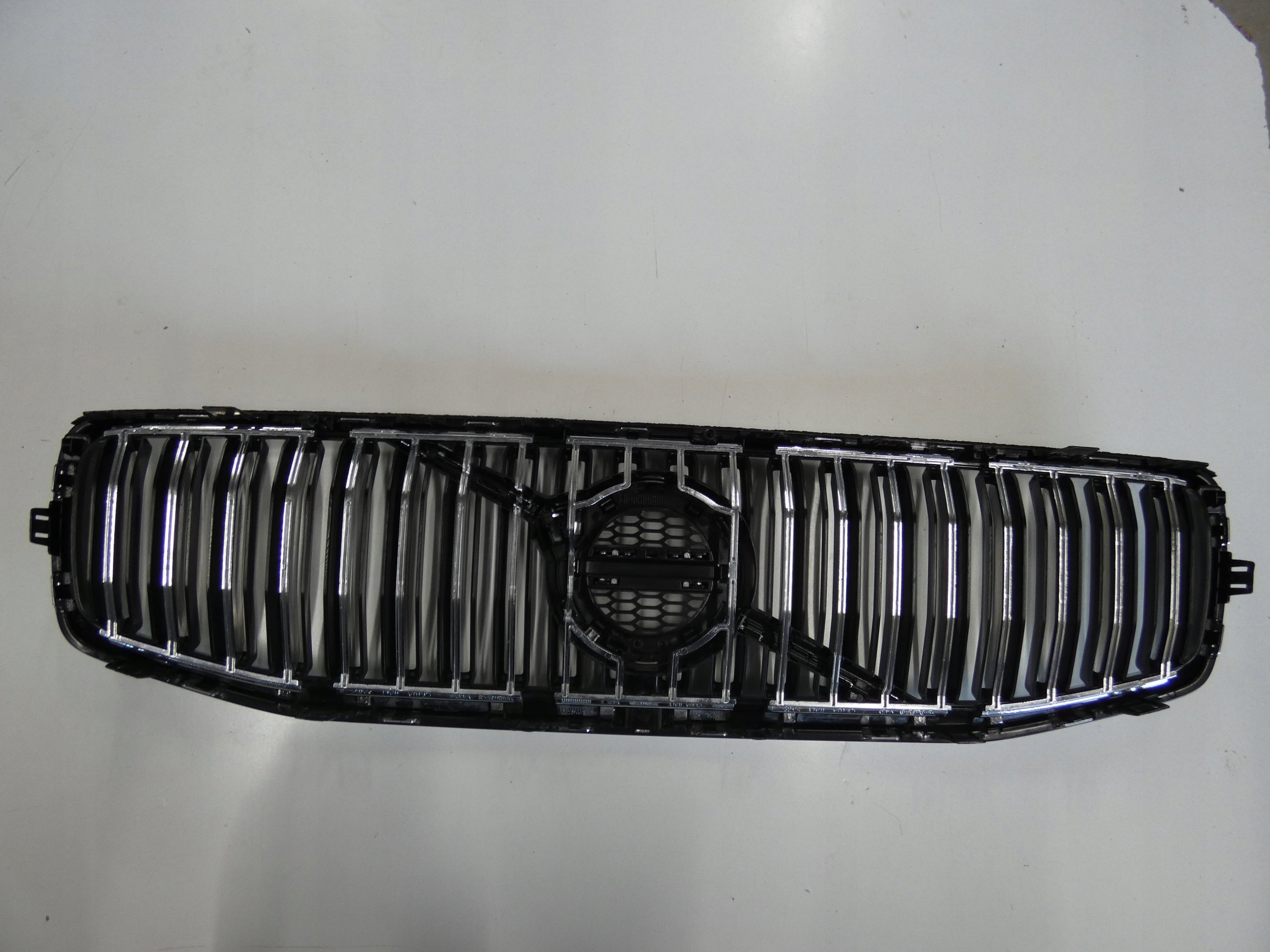 Kühlergrill Volvo V60 I FRONTGRILL 32132218 Kühlergitter