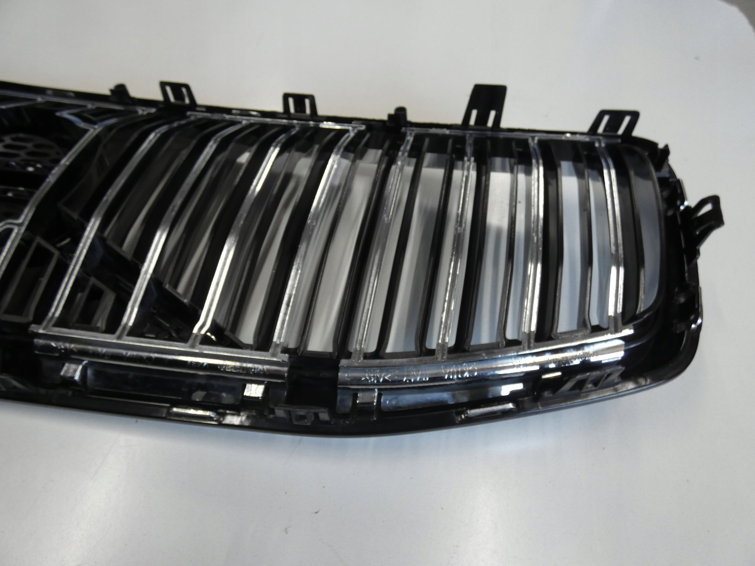 Kühlergrill Volvo V60 I FRONTGRILL 32132218 Kühlergitter