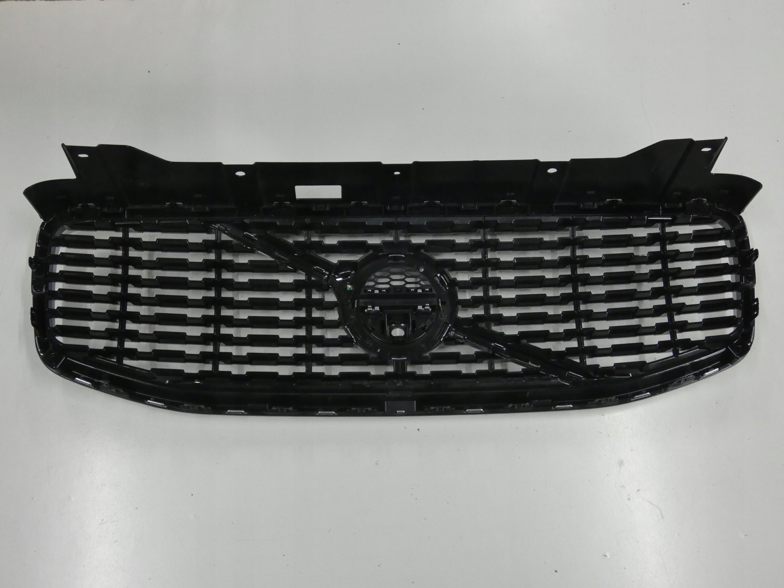 Kühlergrill Volvo II XC60 FRONTGRILL 32228570 Kühlergitter