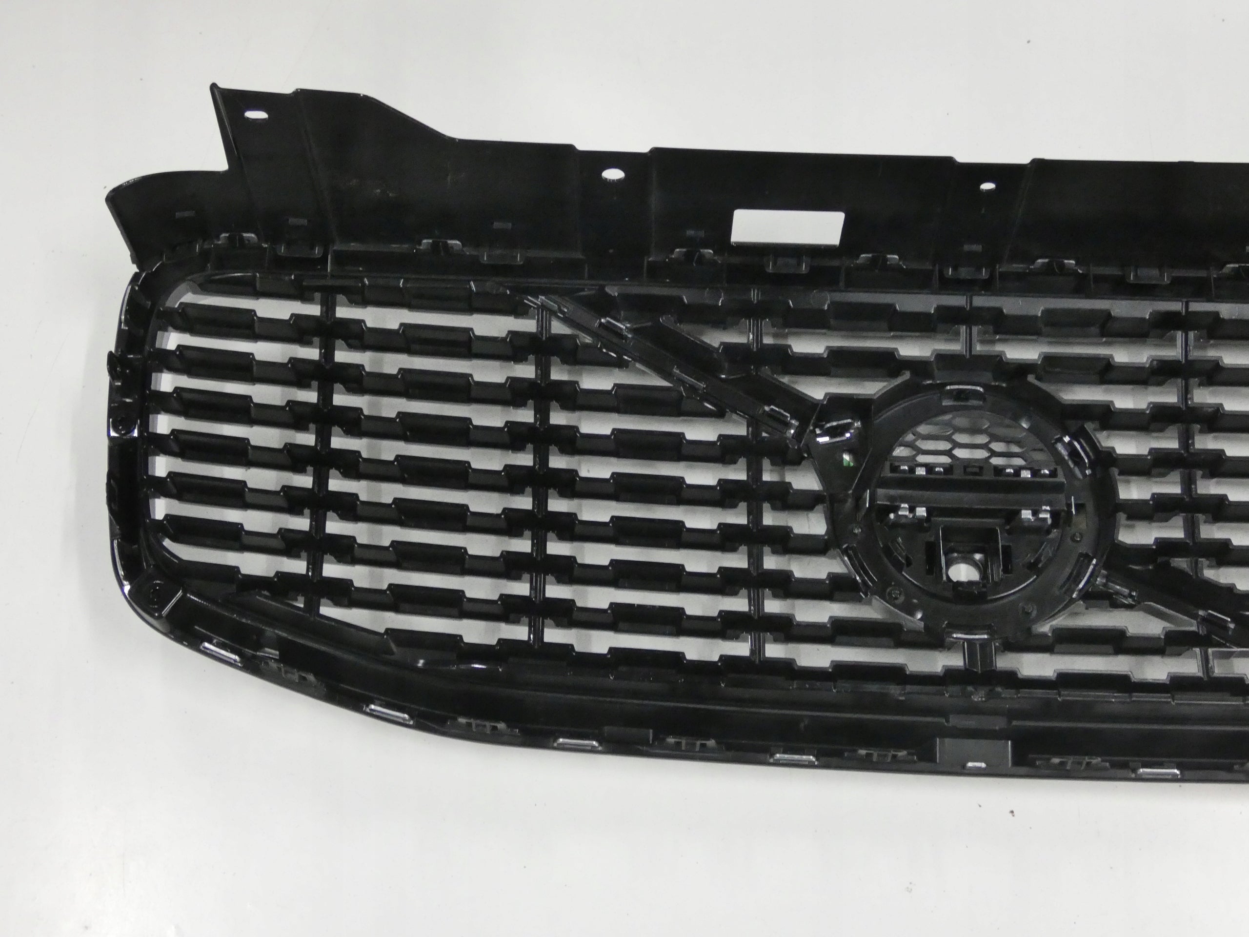 Kühlergrill Volvo II XC60 FRONTGRILL 32228570 Kühlergitter