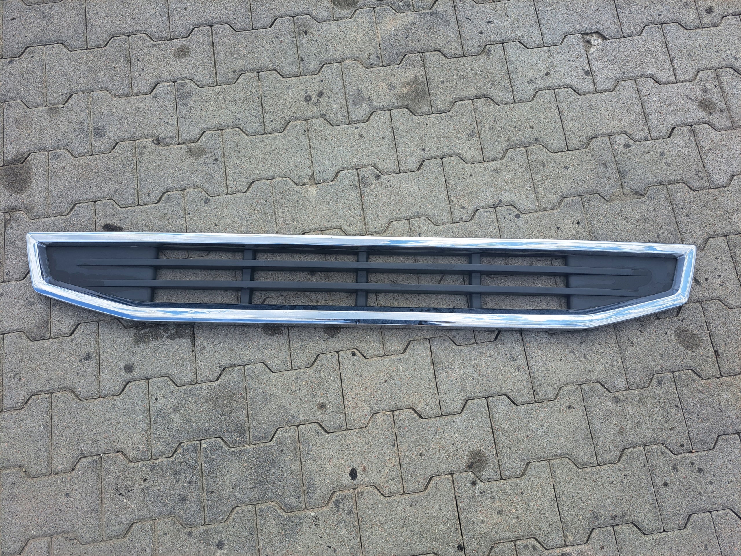 Kühlergrill Volvo  FRONTGRILL 82208512 Kühlergitter