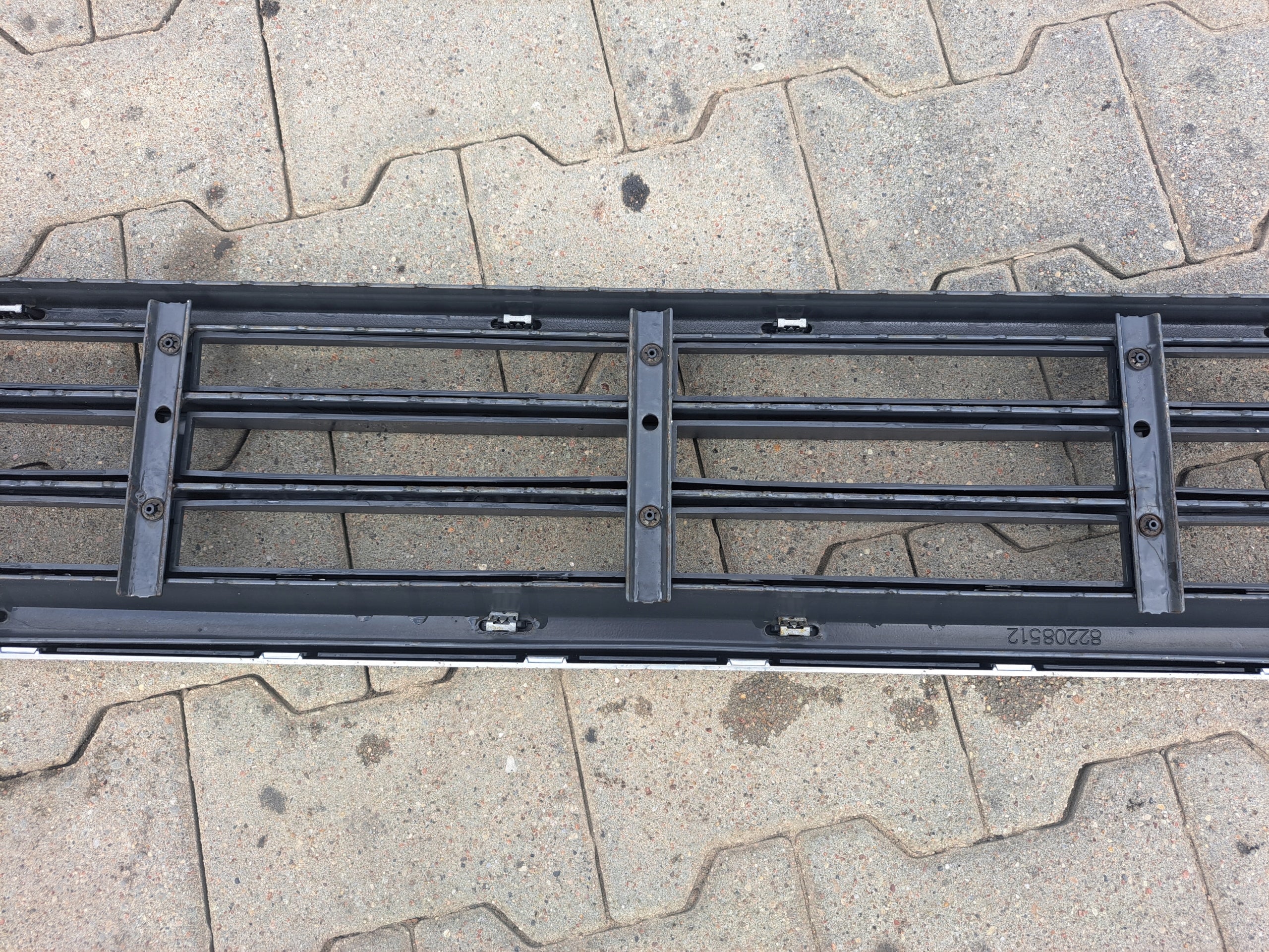 Kühlergrill Volvo  FRONTGRILL 82208512 Kühlergitter