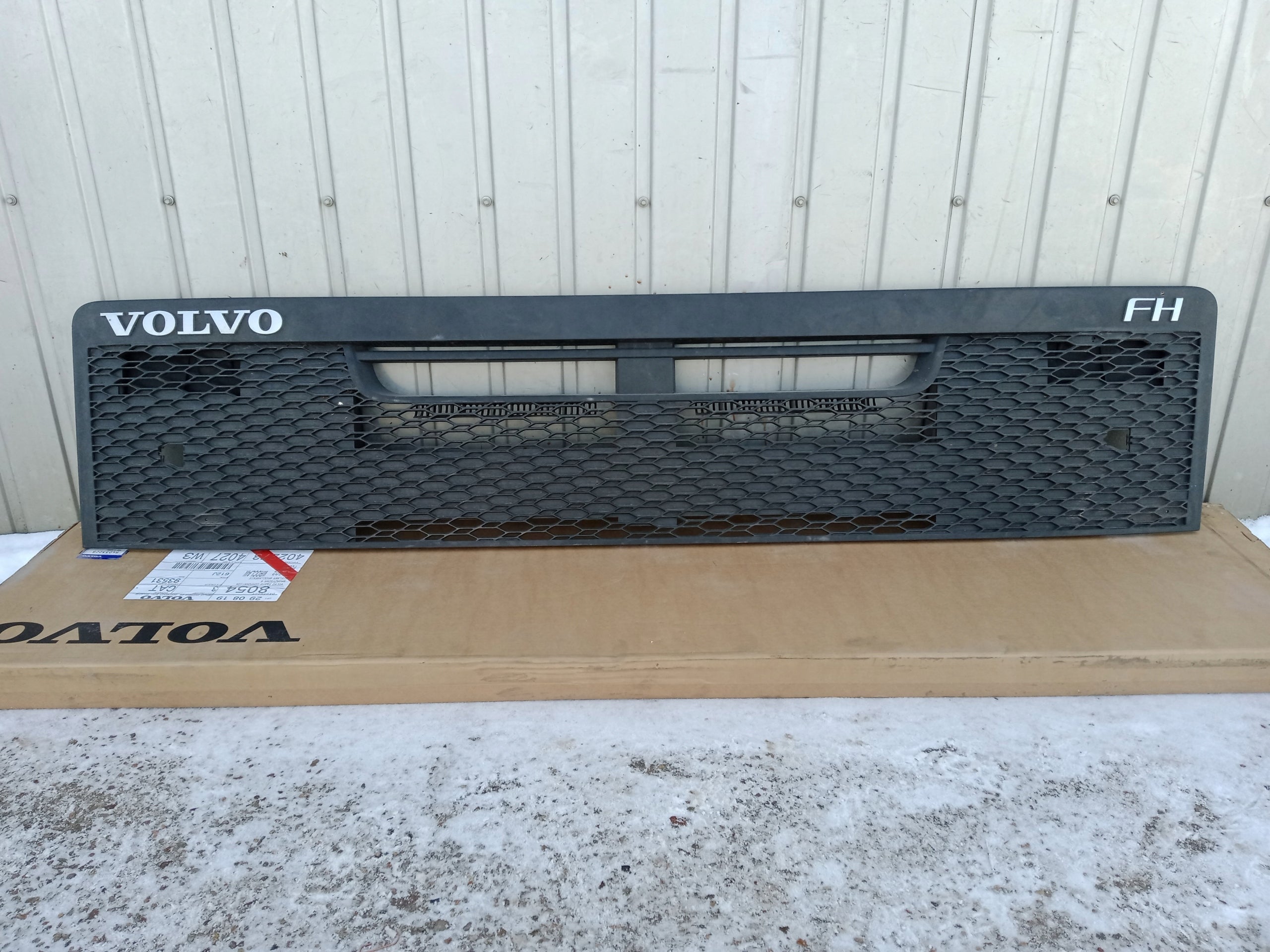 Kühlergrill Volvo 40 FRONTGRILL 84033228 Kühlergitter