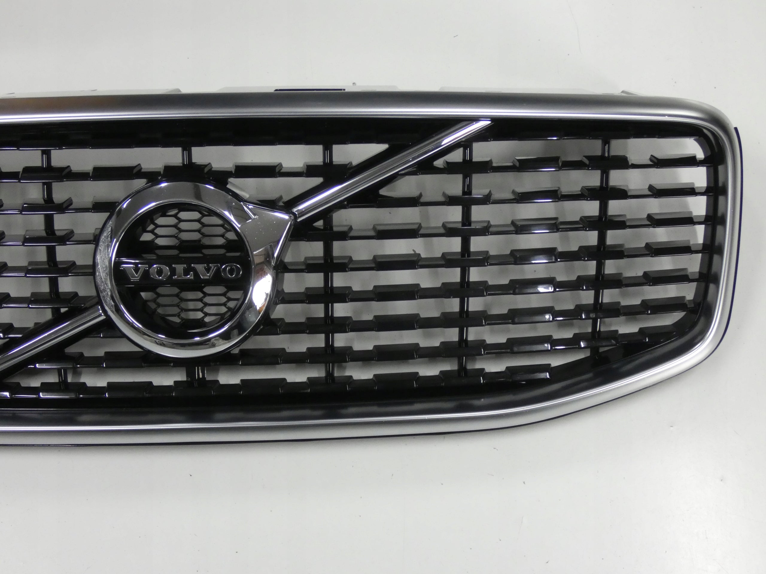 Kühlergrill Volvo II XC60 142 FRONTGRILL 31425534 Kühlergitter