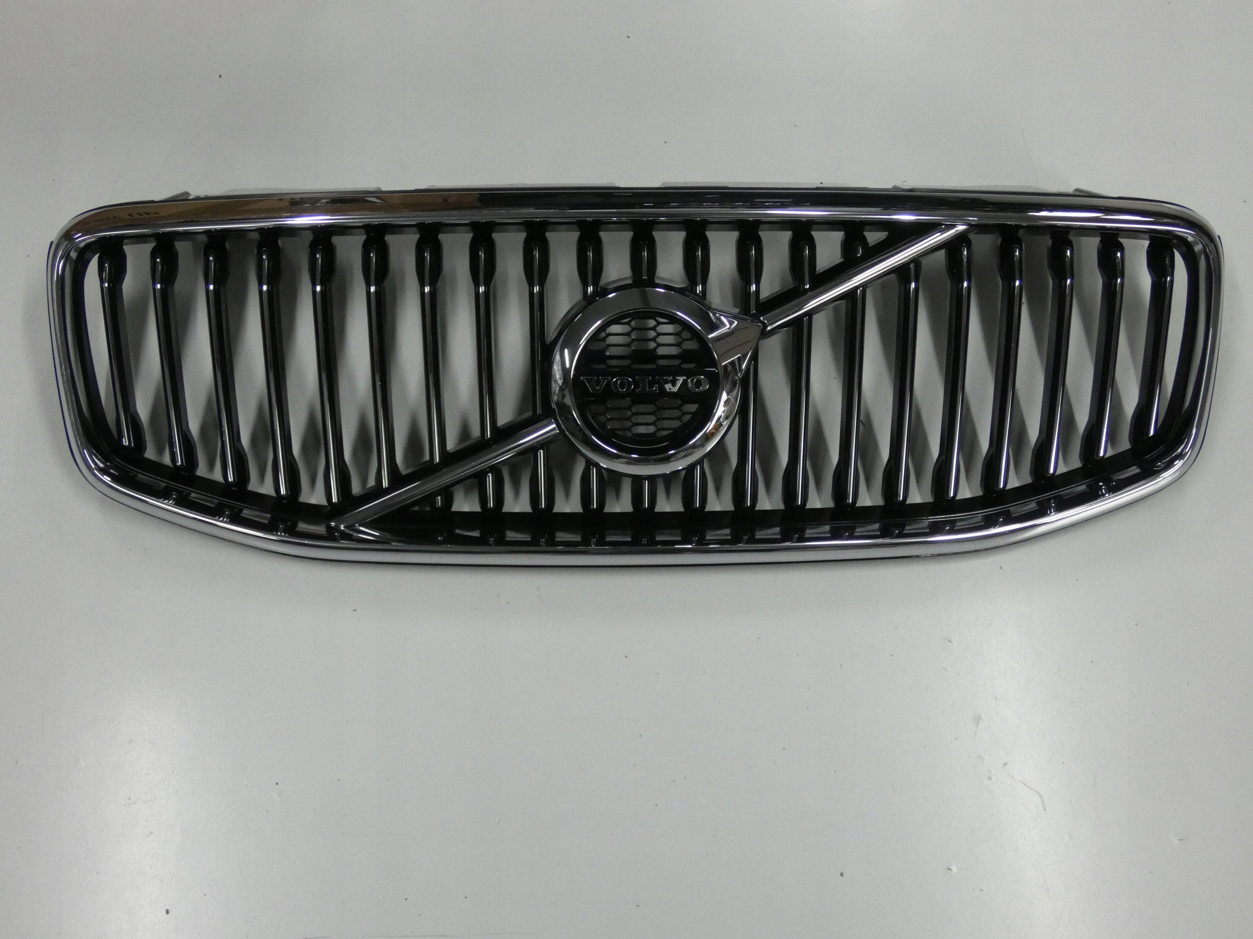  Kühlergrill Volvo II XC60 142 XC60 I FRONTGRILL 31425535 Kühlergitter product image