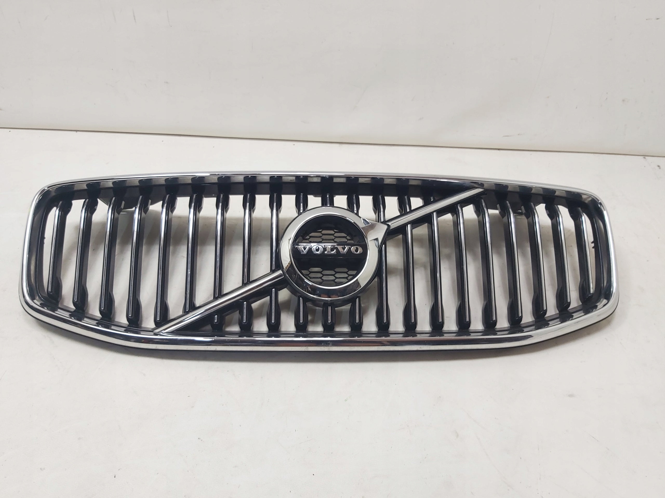 Kühlergrill Volvo 142 XC 60 II FRONTGRILL 31425535 Kühlergitter