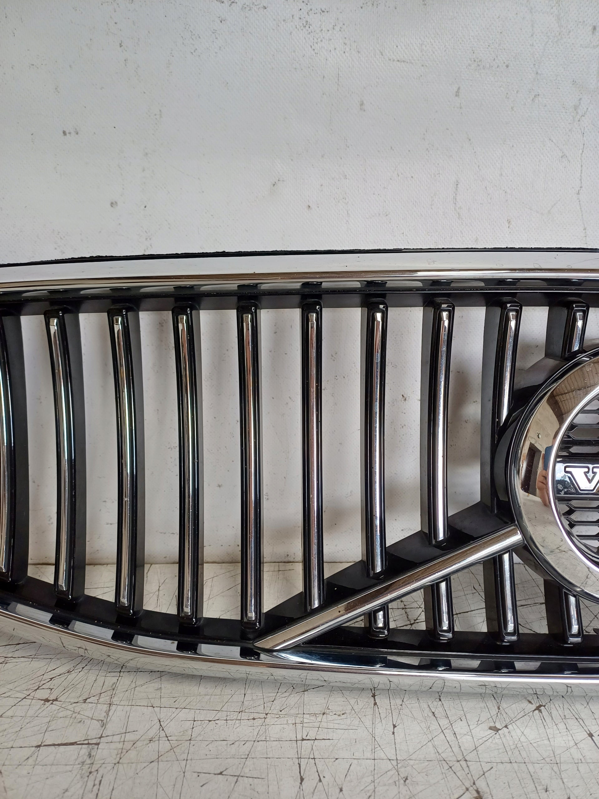 Kühlergrill Volvo 40 142 S90 V90 FRONTGRILL 31425407 Kühlergitter