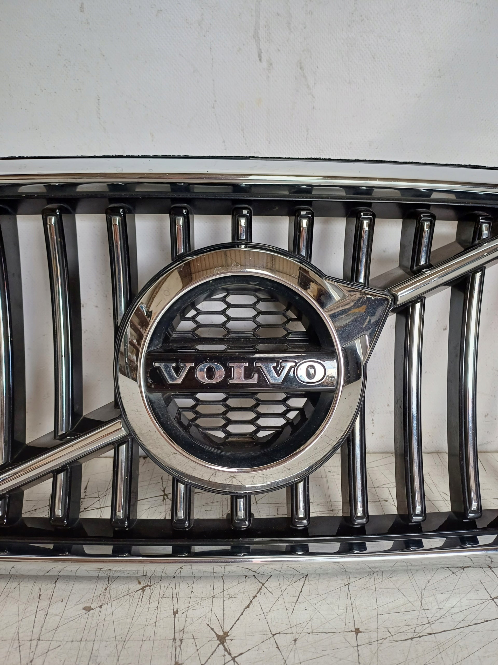 Kühlergrill Volvo 40 142 S90 V90 FRONTGRILL 31425407 Kühlergitter