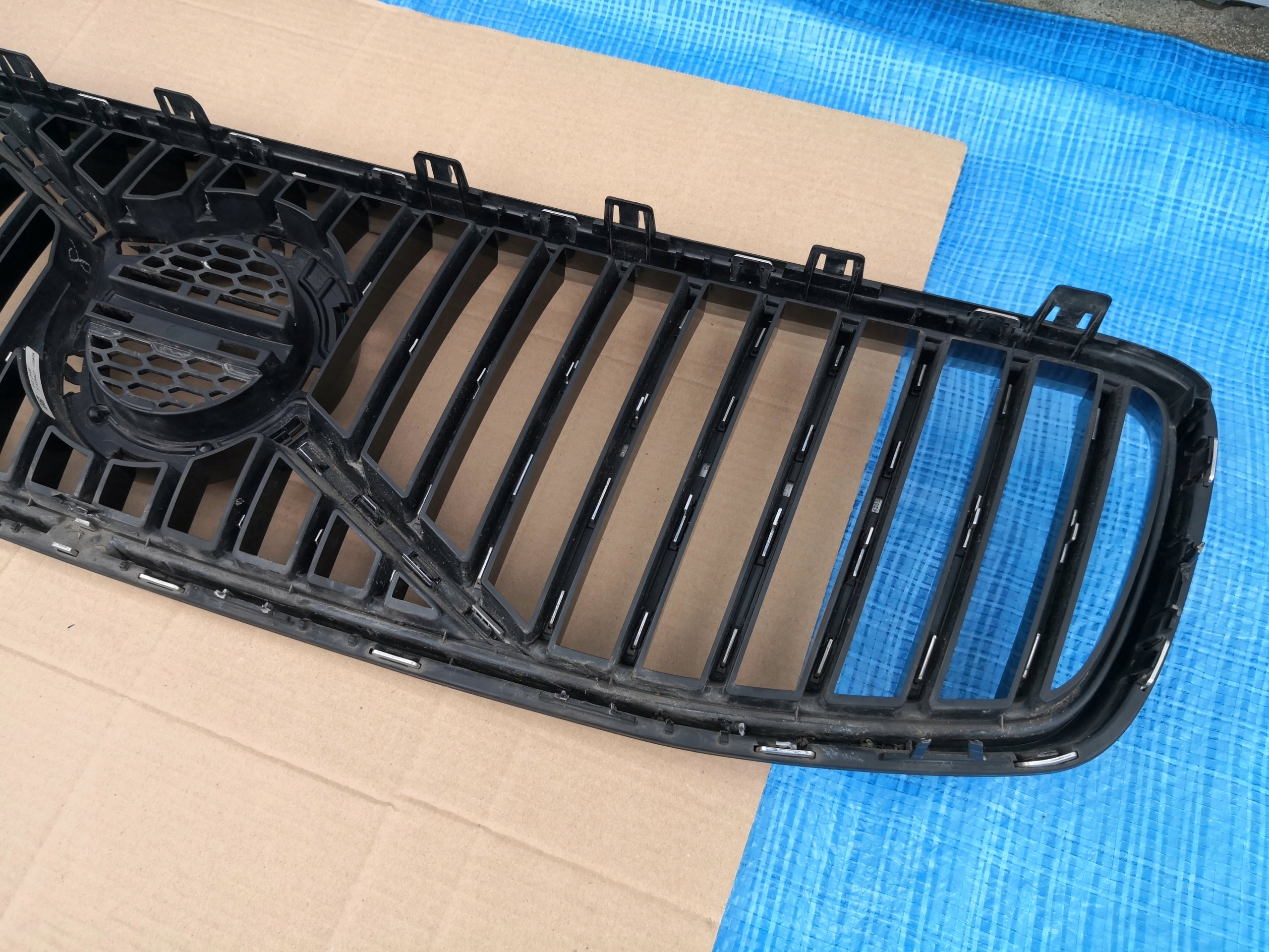 Kühlergrill Volvo 142 S90 I V90 FRONTGRILL 31425412 Kühlergitter