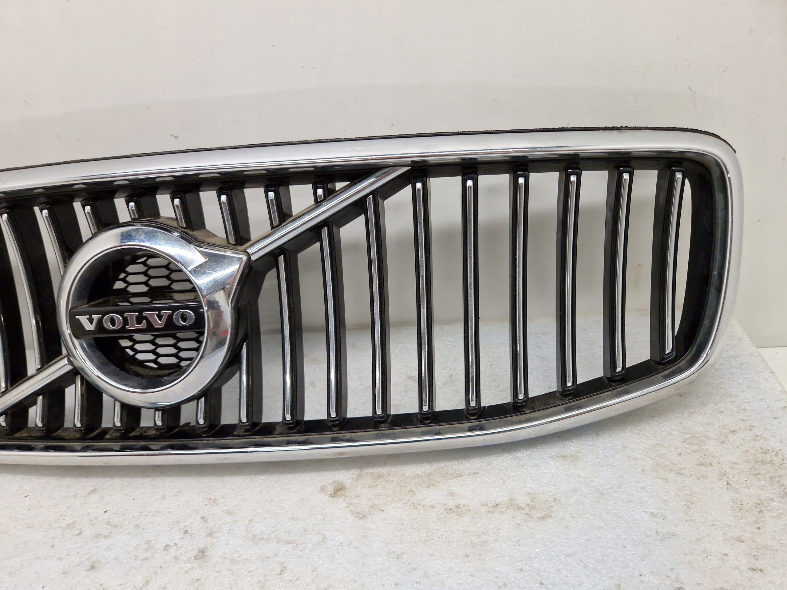 Kühlergrill Volvo 142 S90 V90 II FRONTGRILL 31425412 Kühlergitter