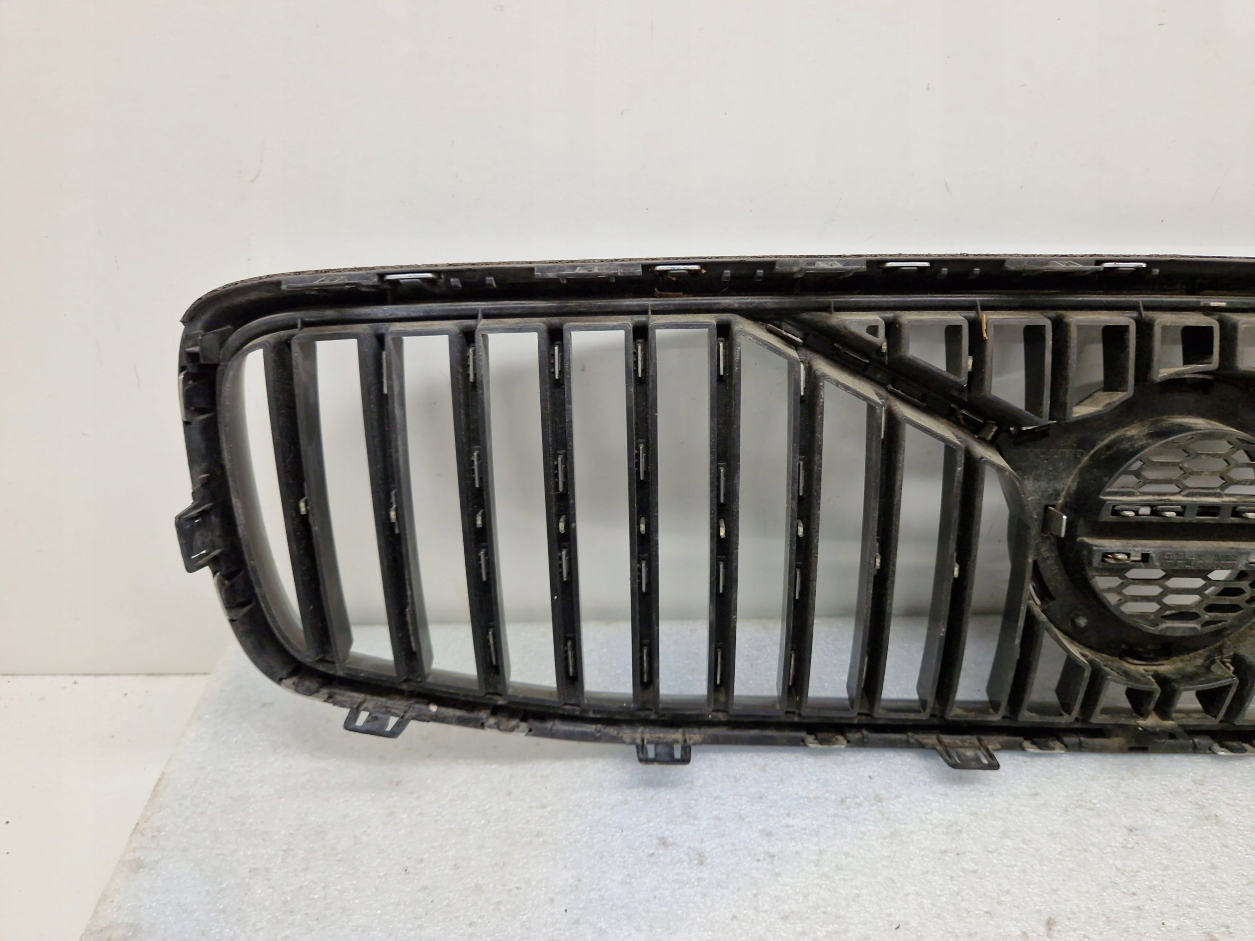 Kühlergrill Volvo 142 S90 V90 II FRONTGRILL 31425412 Kühlergitter