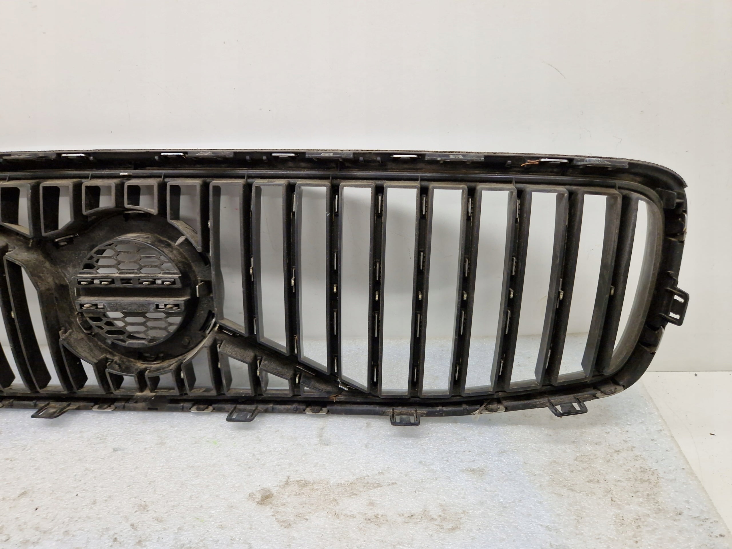 Kühlergrill Volvo 142 S90 V90 II FRONTGRILL 31425412 Kühlergitter