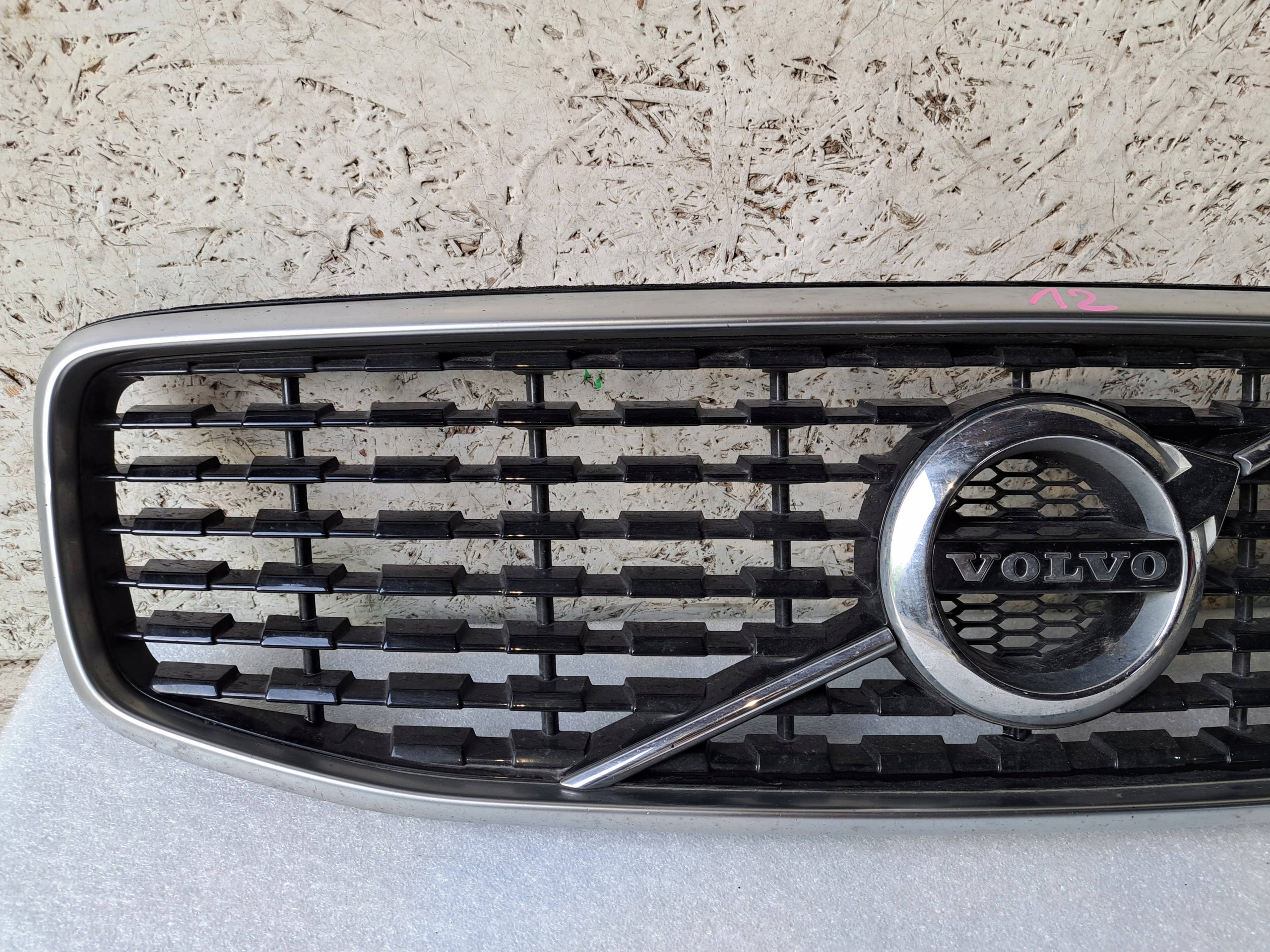 Kühlergrill Volvo 40 142 S90 V90 II FRONTGRILL 31425405 Kühlergitter