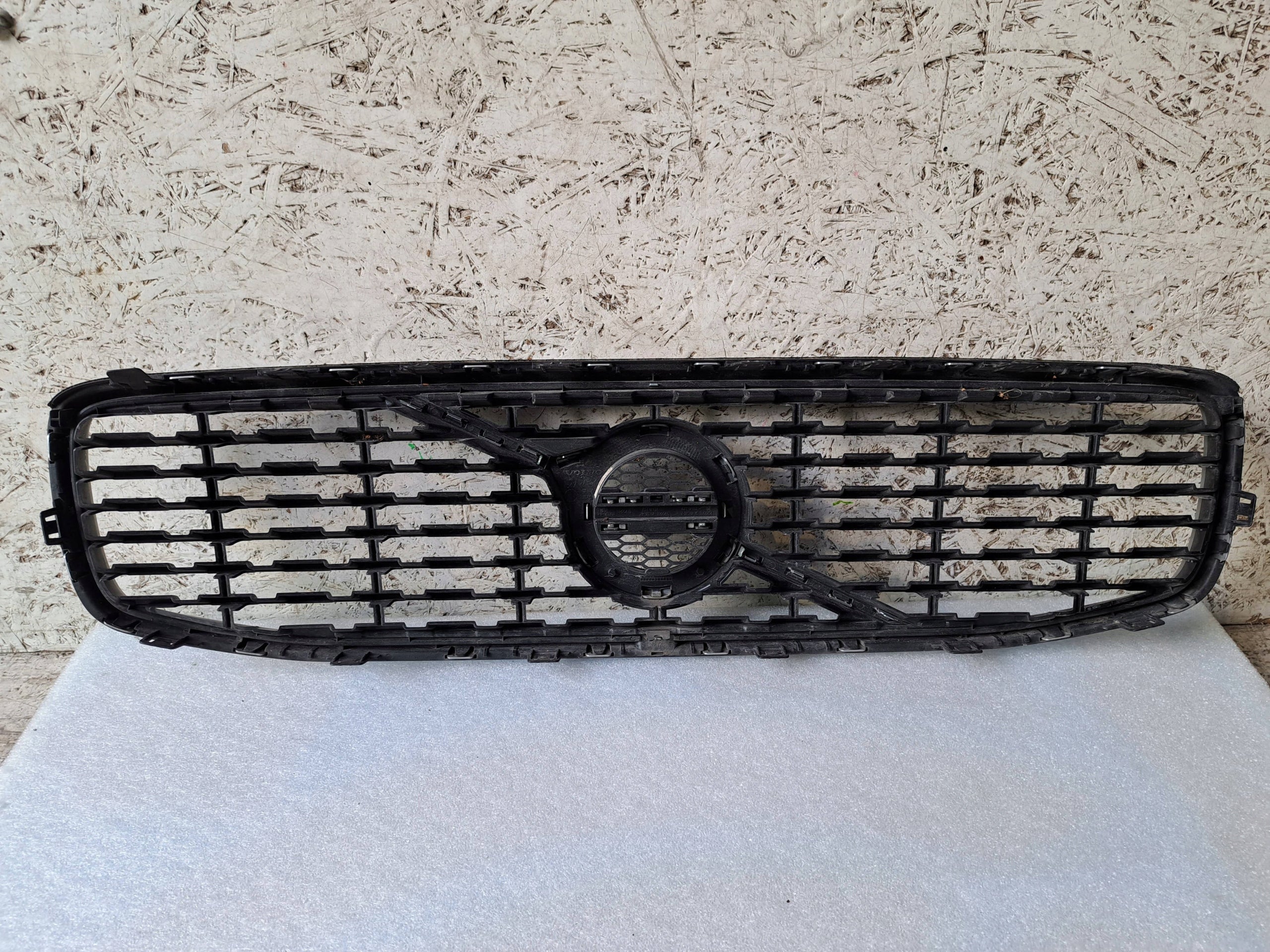 Kühlergrill Volvo 40 142 S90 V90 II FRONTGRILL 31425405 Kühlergitter