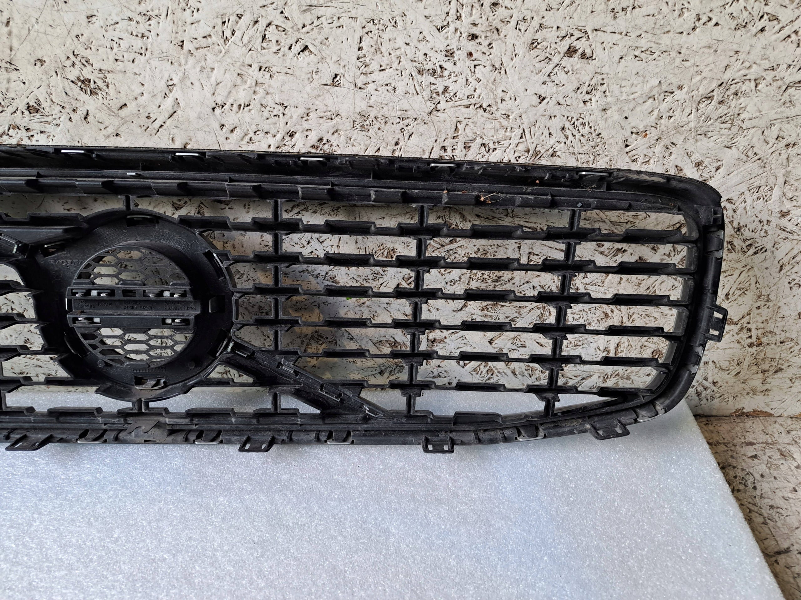 Kühlergrill Volvo 40 142 S90 V90 II FRONTGRILL 31425405 Kühlergitter