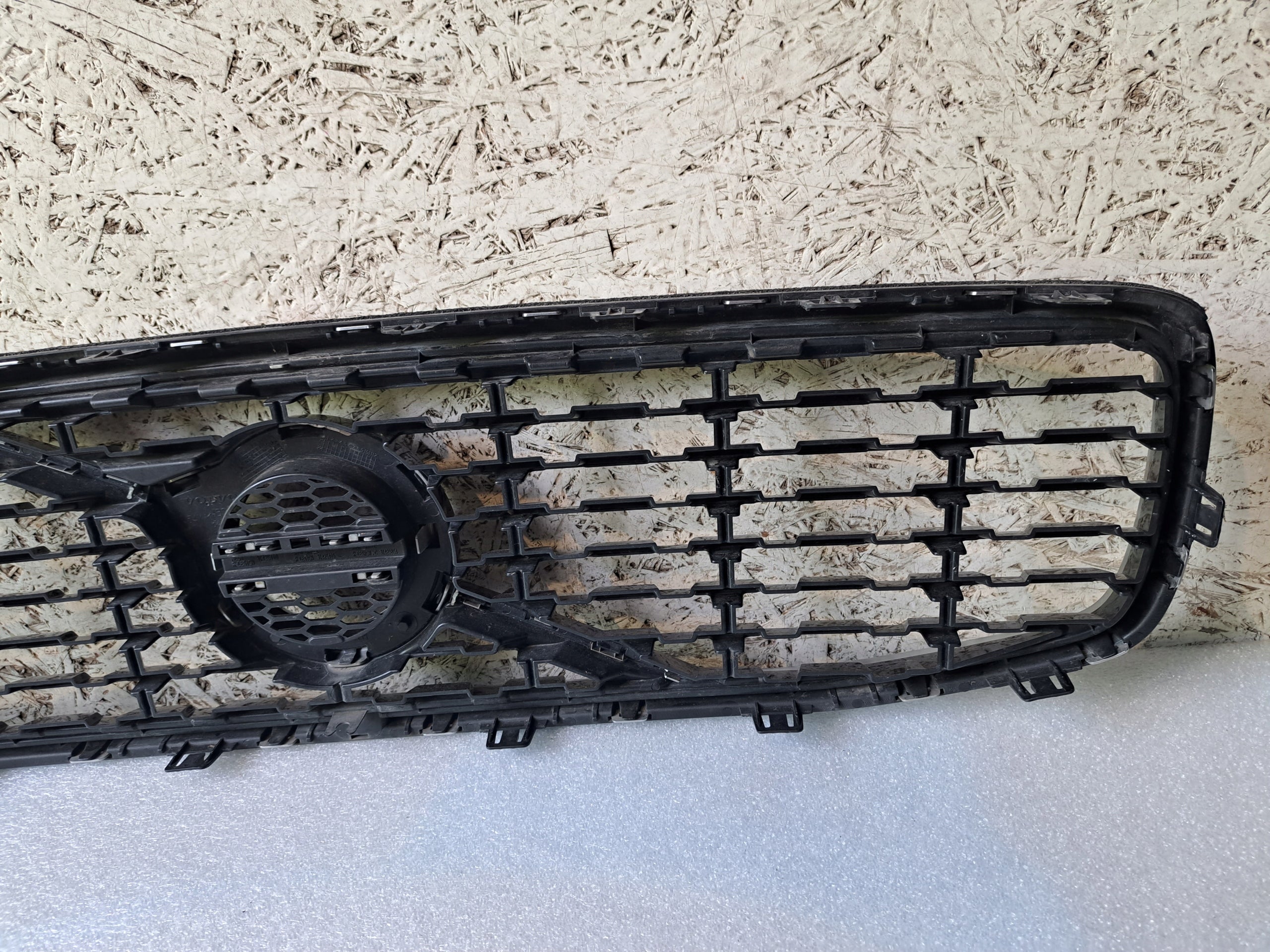 Kühlergrill Volvo 40 142 S90 V90 II FRONTGRILL 31425405 Kühlergitter