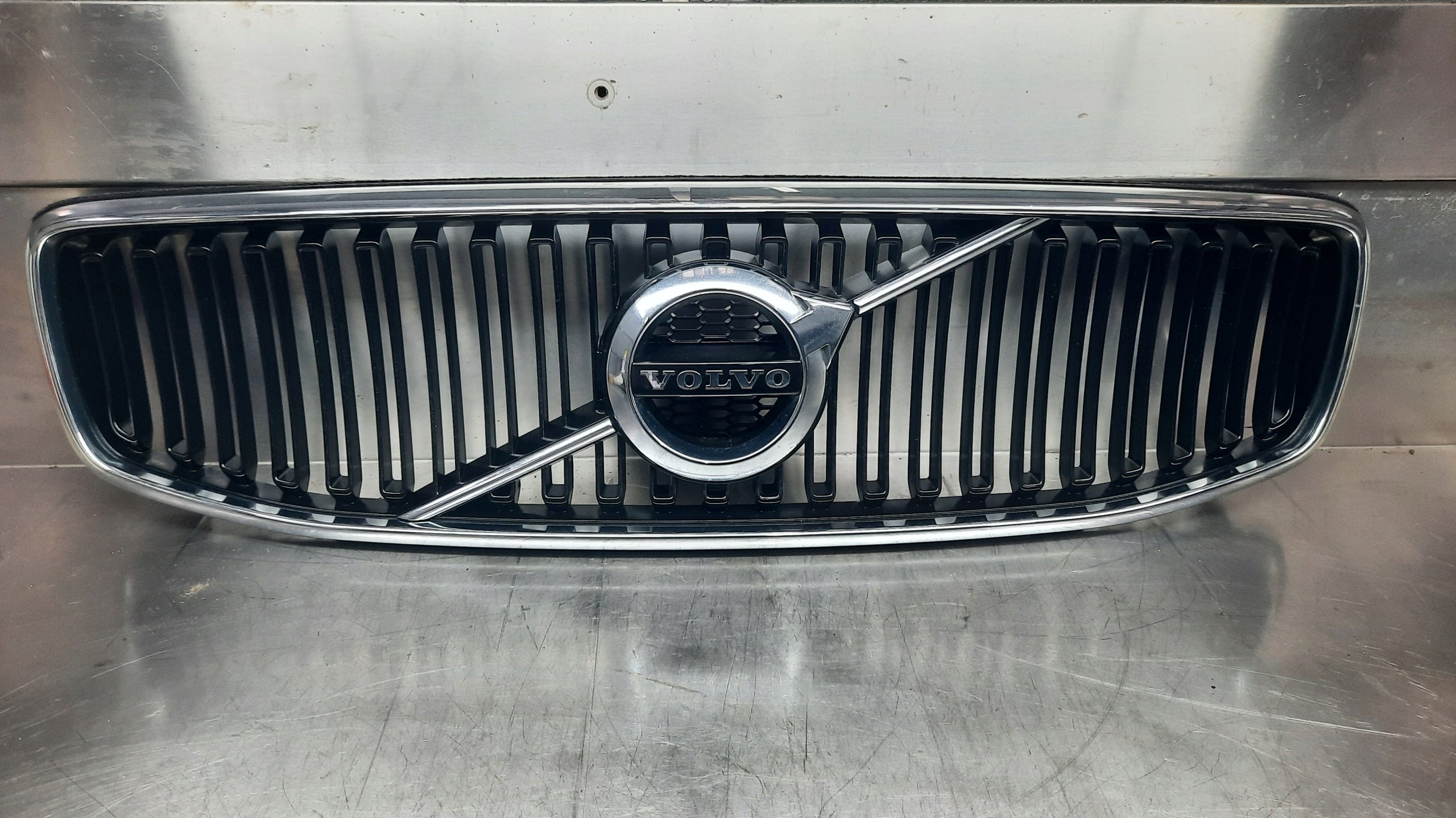 Kühlergrill Volvo 142 S90 V90 FRONTGRILL 31425721 Kühlergitter