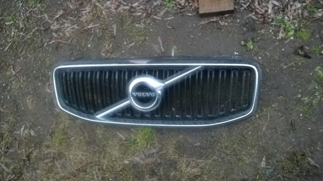 Kühlergrill Volvo XC60 142 FRONTGRILL 73142553 Kühlergitter