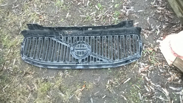 Kühlergrill Volvo XC60 142 FRONTGRILL 73142553 Kühlergitter