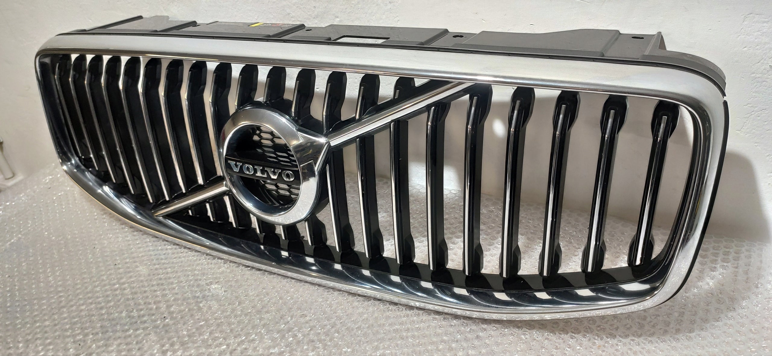 Kühlergrill Volvo 142 XC60 II 2 FRONTGRILL 31425535 Kühlergitter