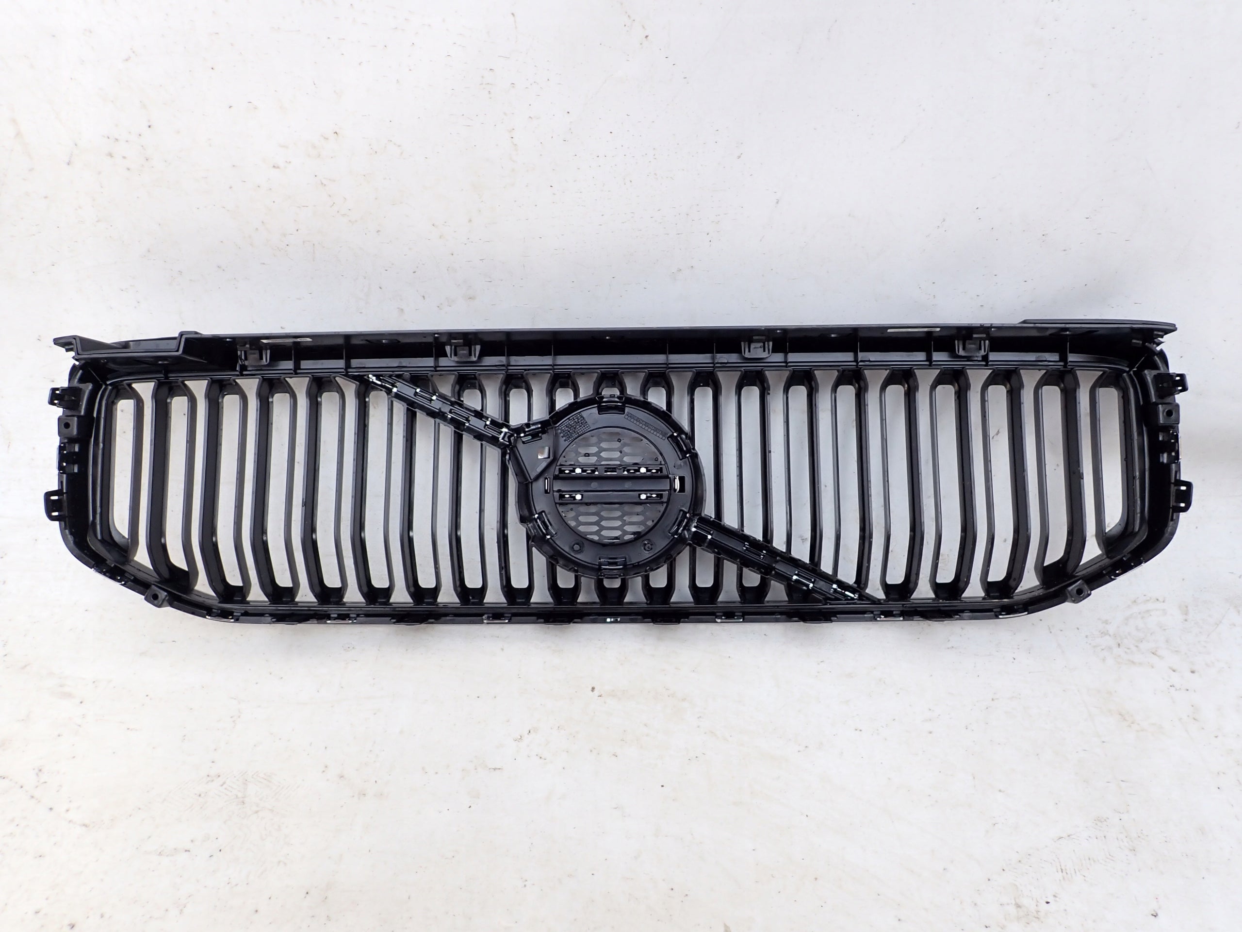 Kühlergrill Volvo XC60 II 142 FRONTGRILL 31425535 Kühlergitter