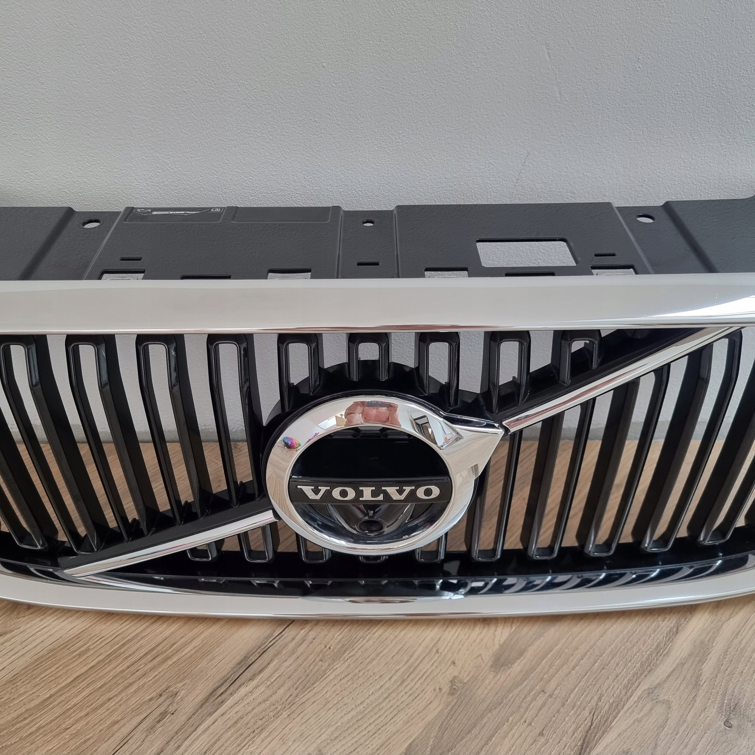 Kühlergrill Volvo XC60 II 2 142 FRONTGRILL 31425532 Kühlergitter