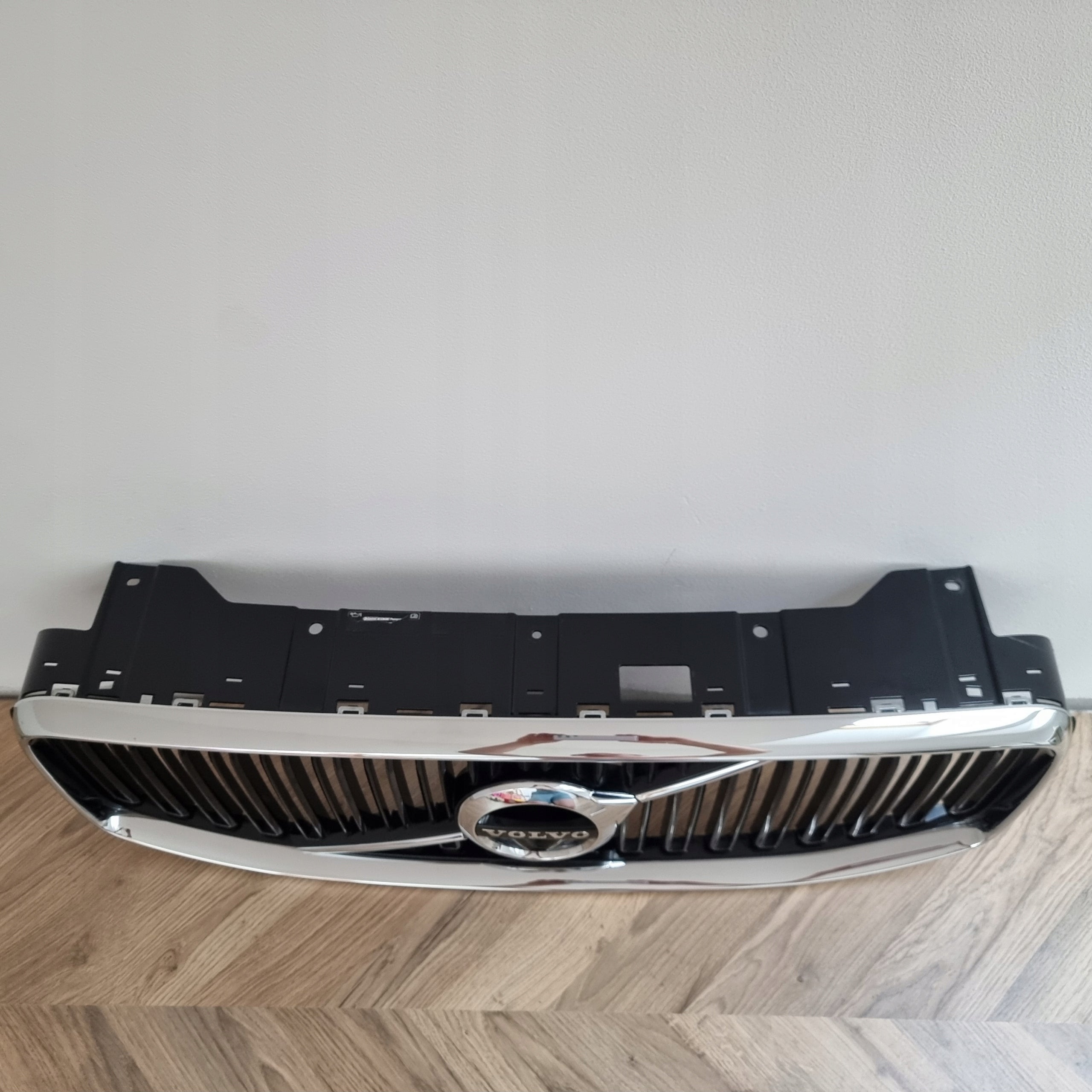 Kühlergrill Volvo XC60 II 2 142 FRONTGRILL 31425532 Kühlergitter